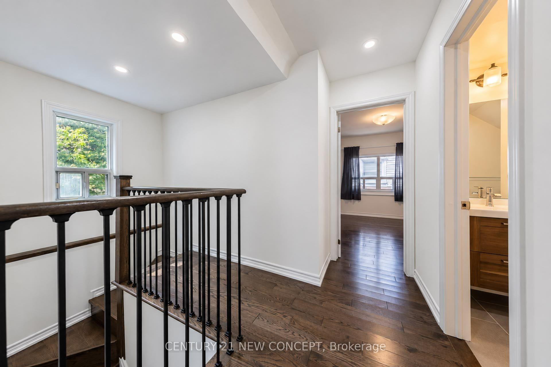 Photo 28 of 17 Lyndale Drive, North York, Willowdale East — HOMEH