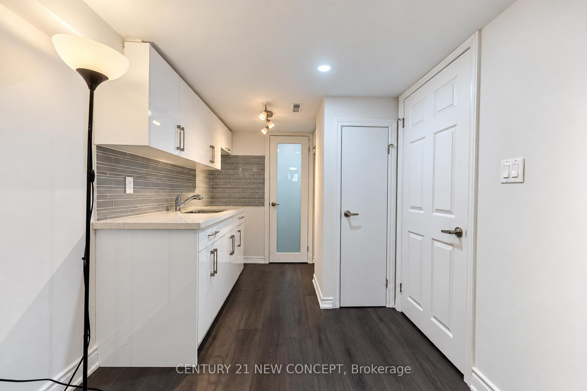Photo 37 of 17 Lyndale Drive, North York, Willowdale East — HOMEH