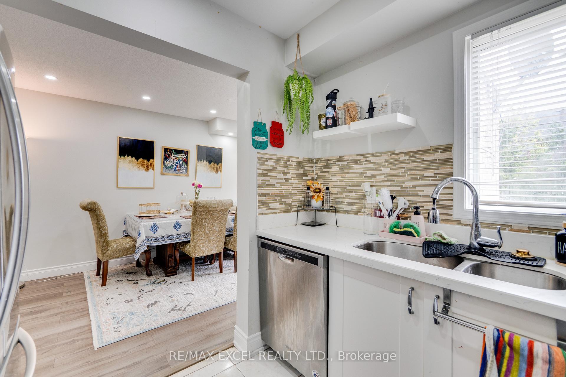 Photo 17 of 5146 Porter Street, Burlington, Uptown — HOMEH
