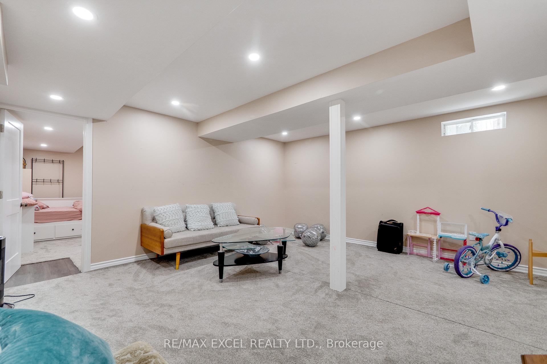 Photo 44 of 5146 Porter Street, Burlington, Uptown — HOMEH
