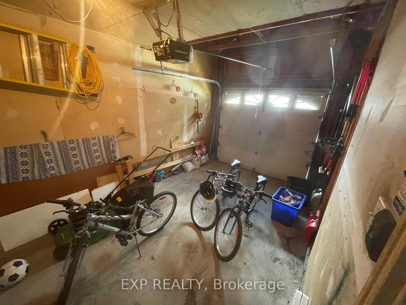 Photo 24 of 55 Whitegate Crescent, Ottawa, Barrhaven - Longfields — HOMEH