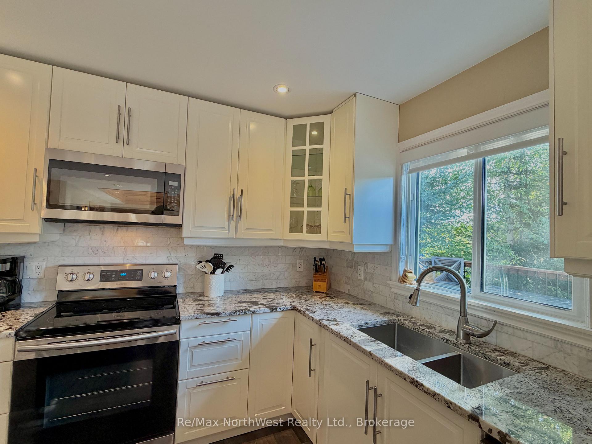 Photo 9 of 21 Crystal Street S, Kenora, Keewatin North — HOMEH