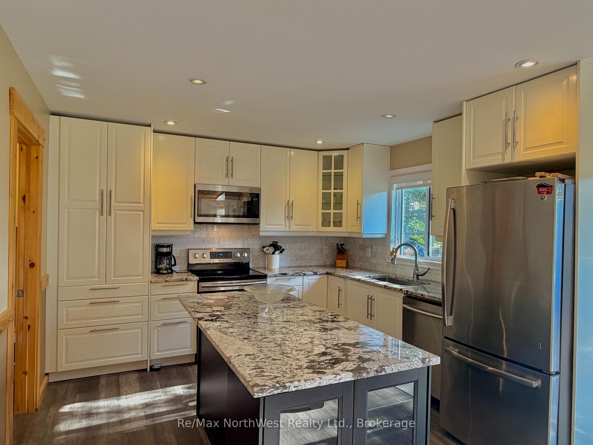 Photo 10 of 21 Crystal Street S, Kenora, Keewatin North — HOMEH
