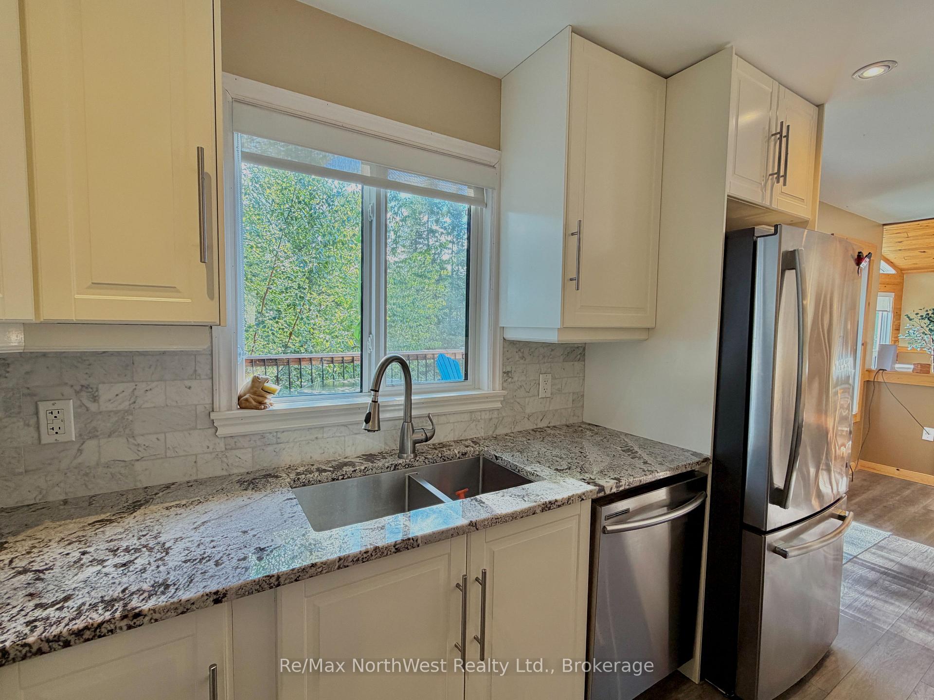 Photo 11 of 21 Crystal Street S, Kenora, Keewatin North — HOMEH