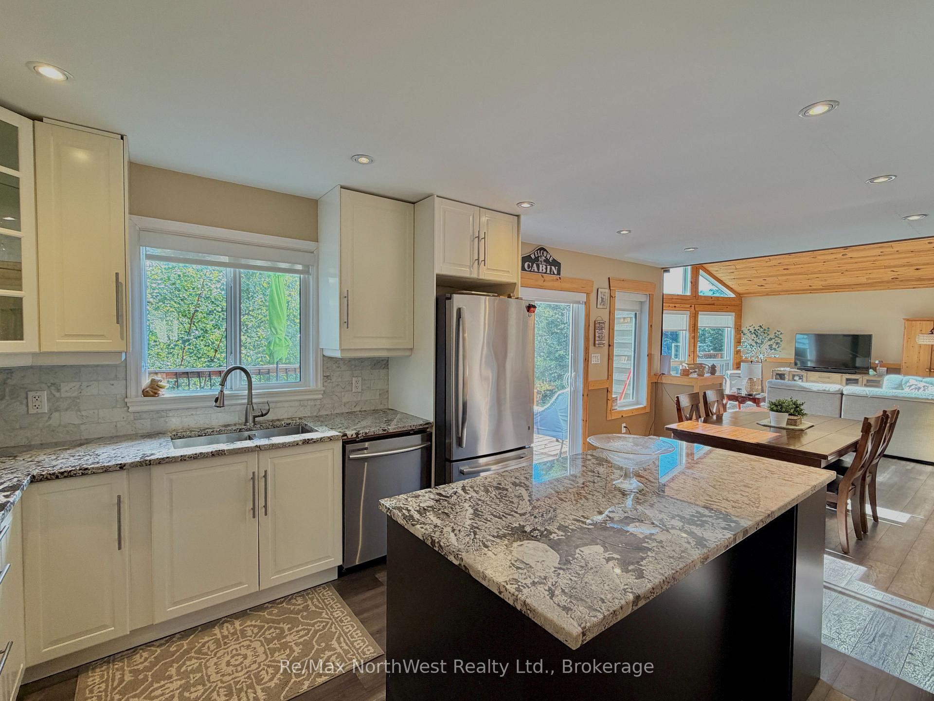 Photo 14 of 21 Crystal Street S, Kenora, Keewatin North — HOMEH