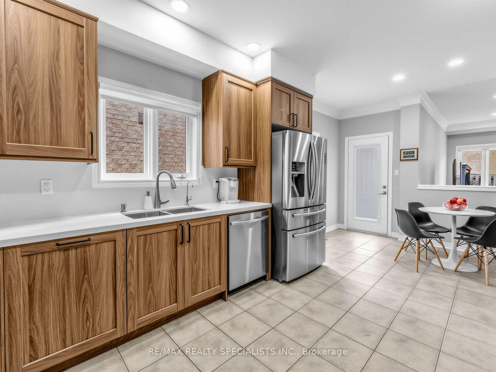 Photo 8 of 491 Willmott Crescent, Milton, Clarke — HOMEH