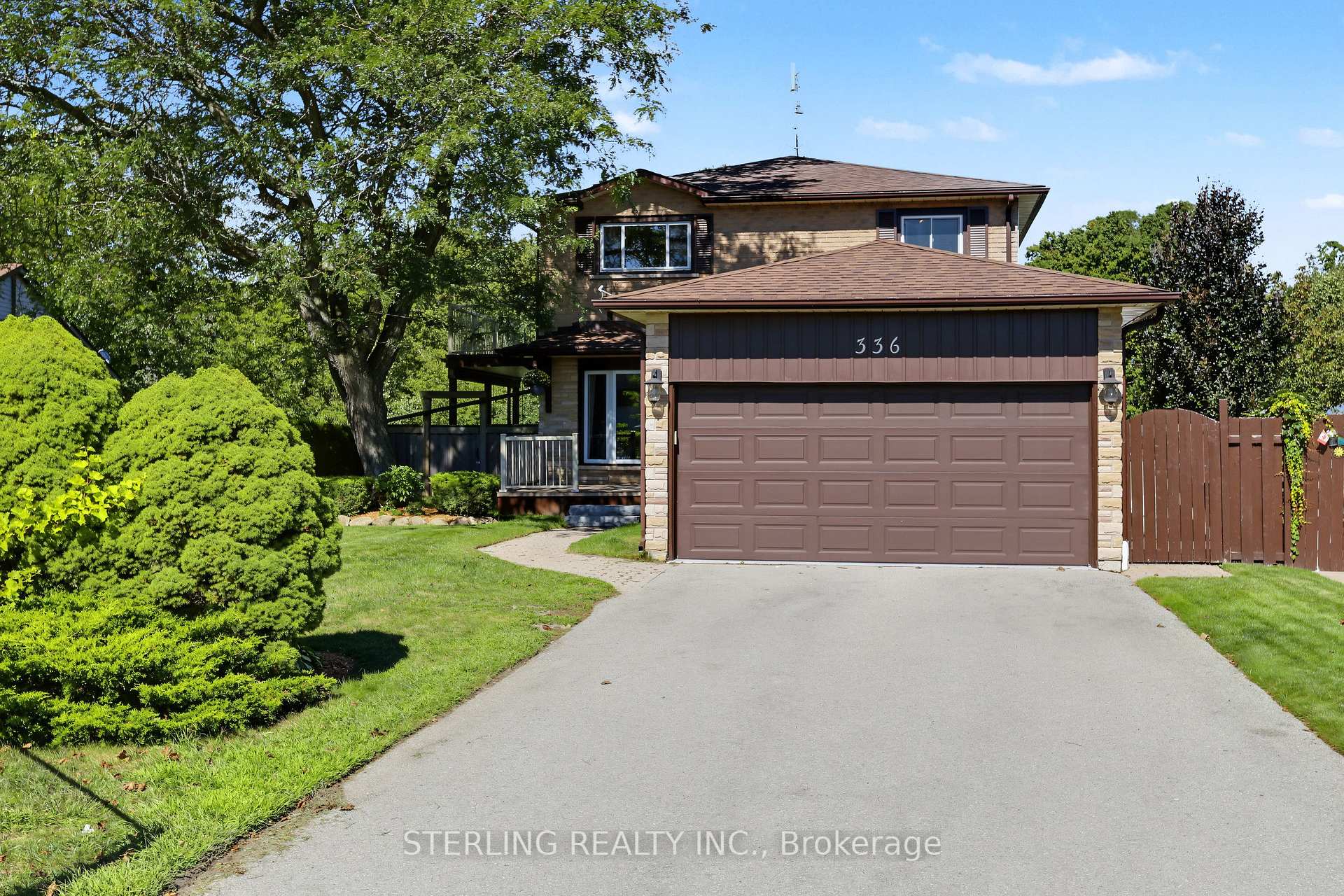 Photo 3 of 336 Gothic Court, Oshawa, Eastdale — HOMEH