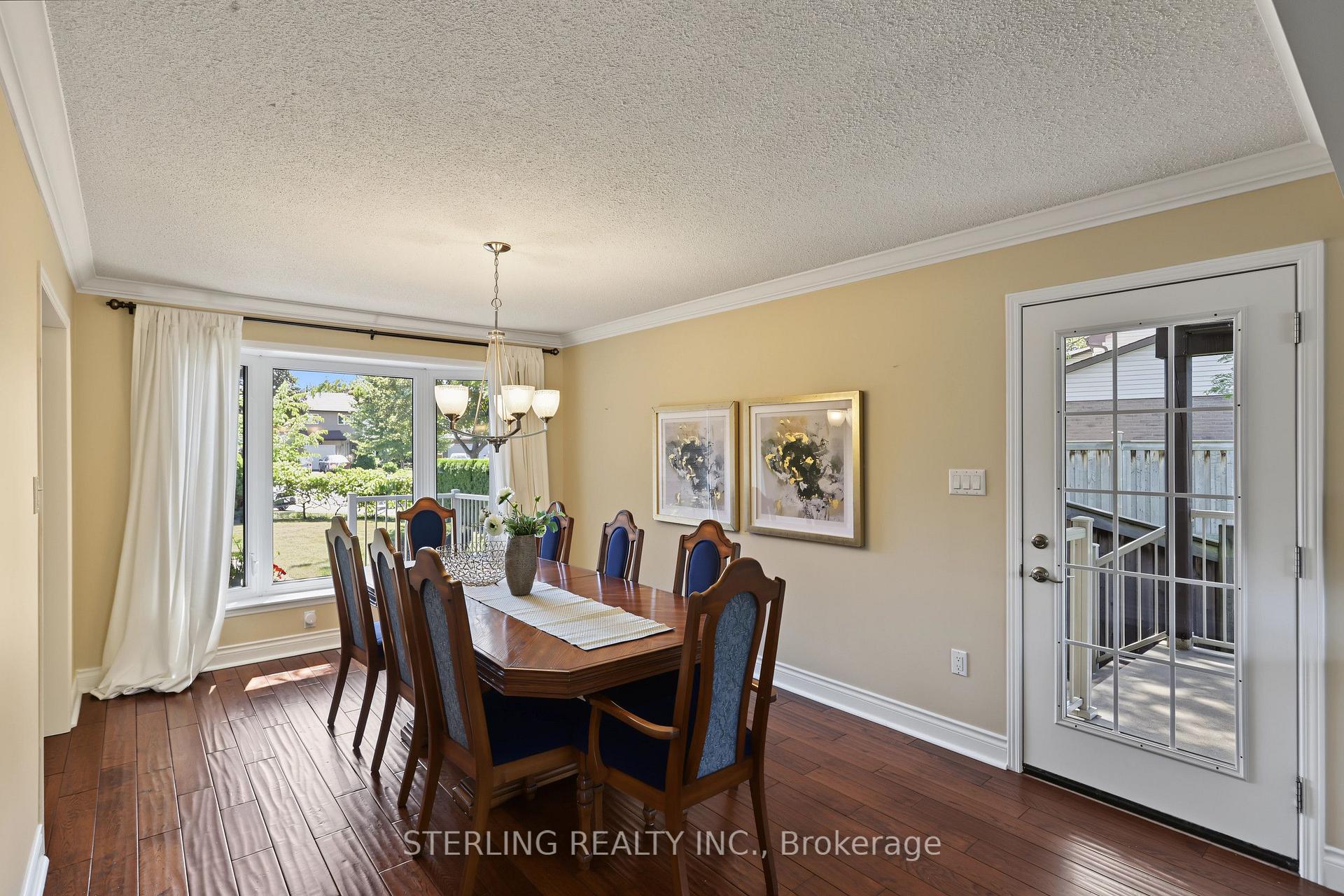 Photo 5 of 336 Gothic Court, Oshawa, Eastdale — HOMEH