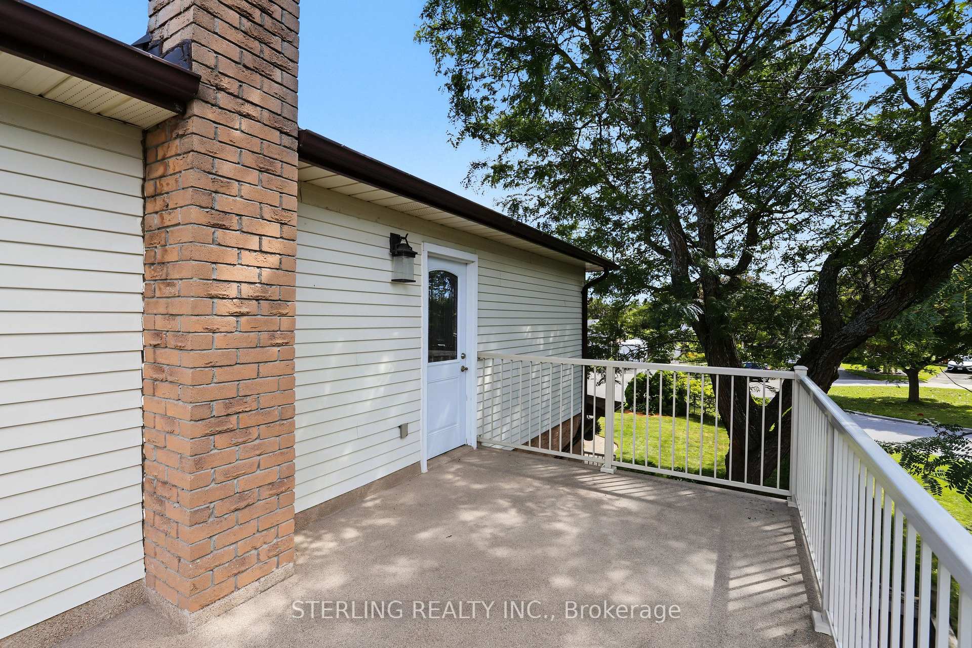 Photo 24 of 336 Gothic Court, Oshawa, Eastdale — HOMEH