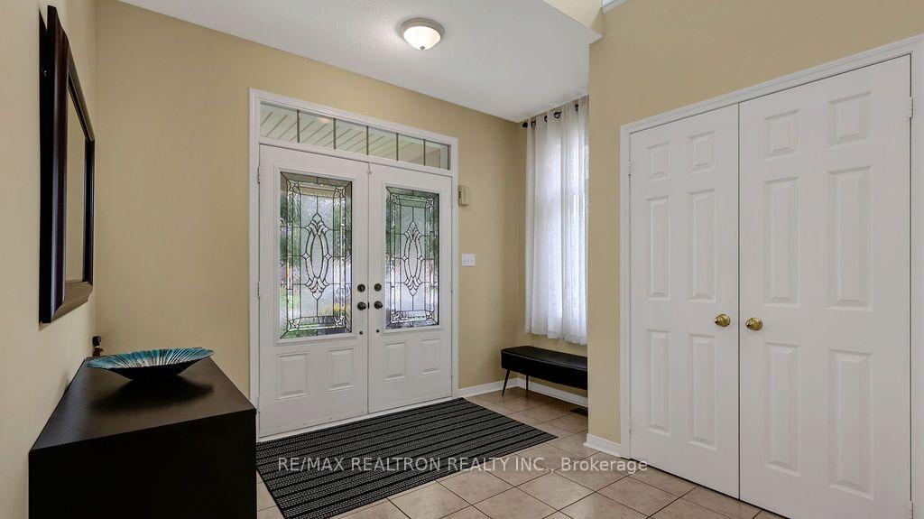 Photo 6 of 96 Piper Crescent, Clarington, Bowmanville — HOMEH