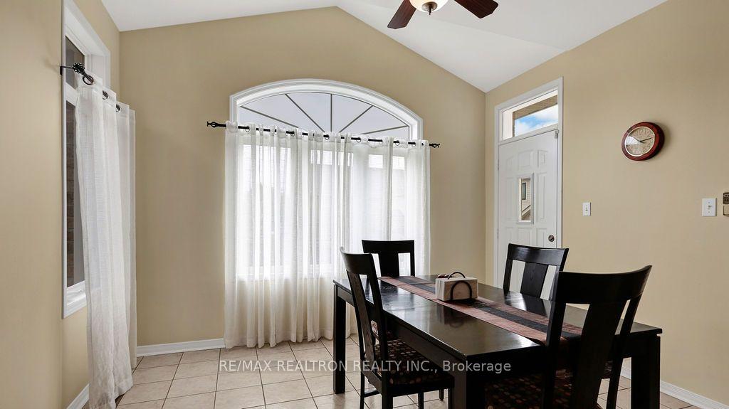 Photo 10 of 96 Piper Crescent, Clarington, Bowmanville — HOMEH