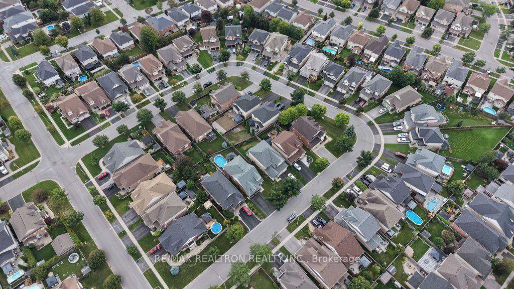 Photo 33 of 96 Piper Crescent, Clarington, Bowmanville — HOMEH