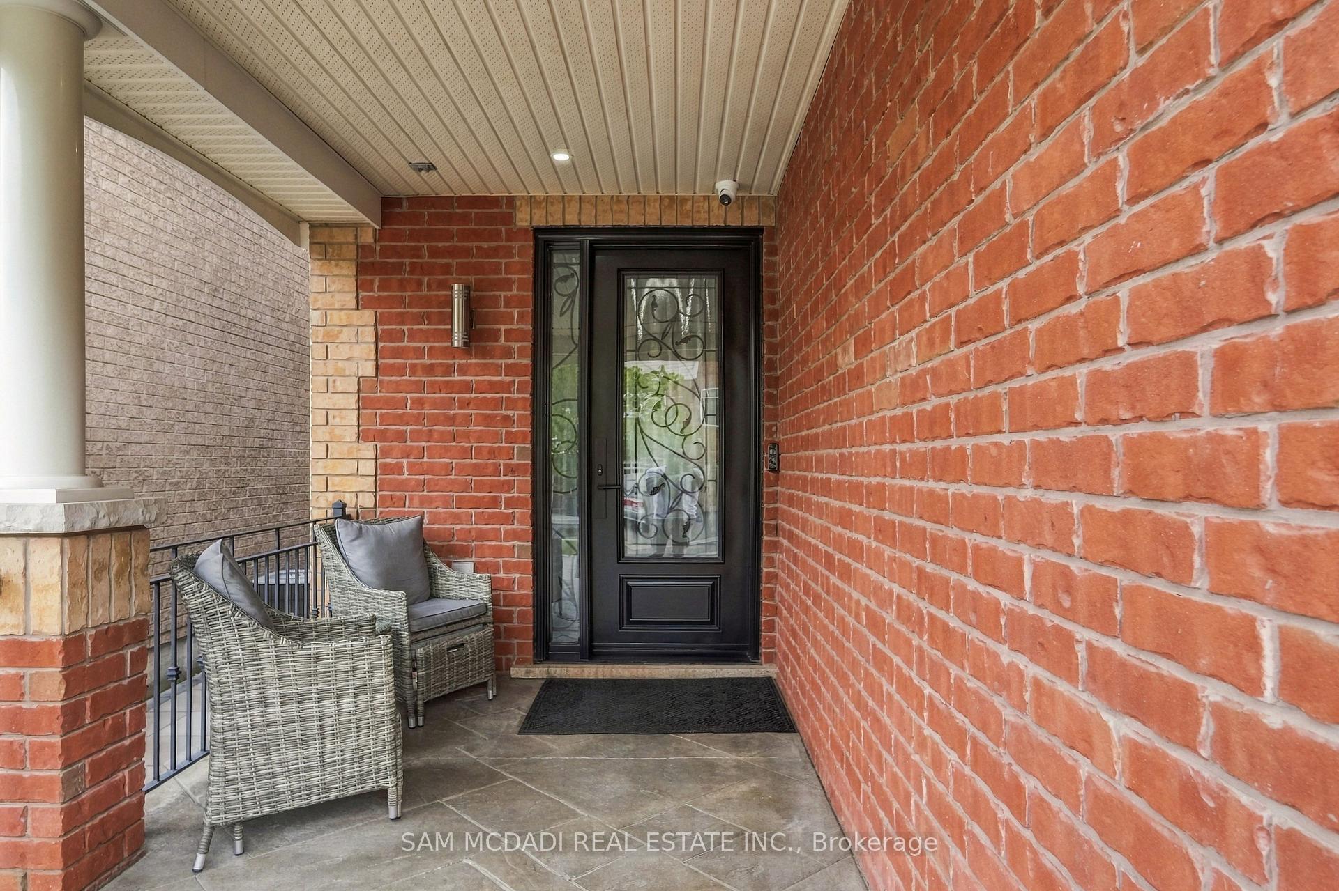 Photo 4 of 238 Schreyer Crescent, Milton, Harrison — HOMEH
