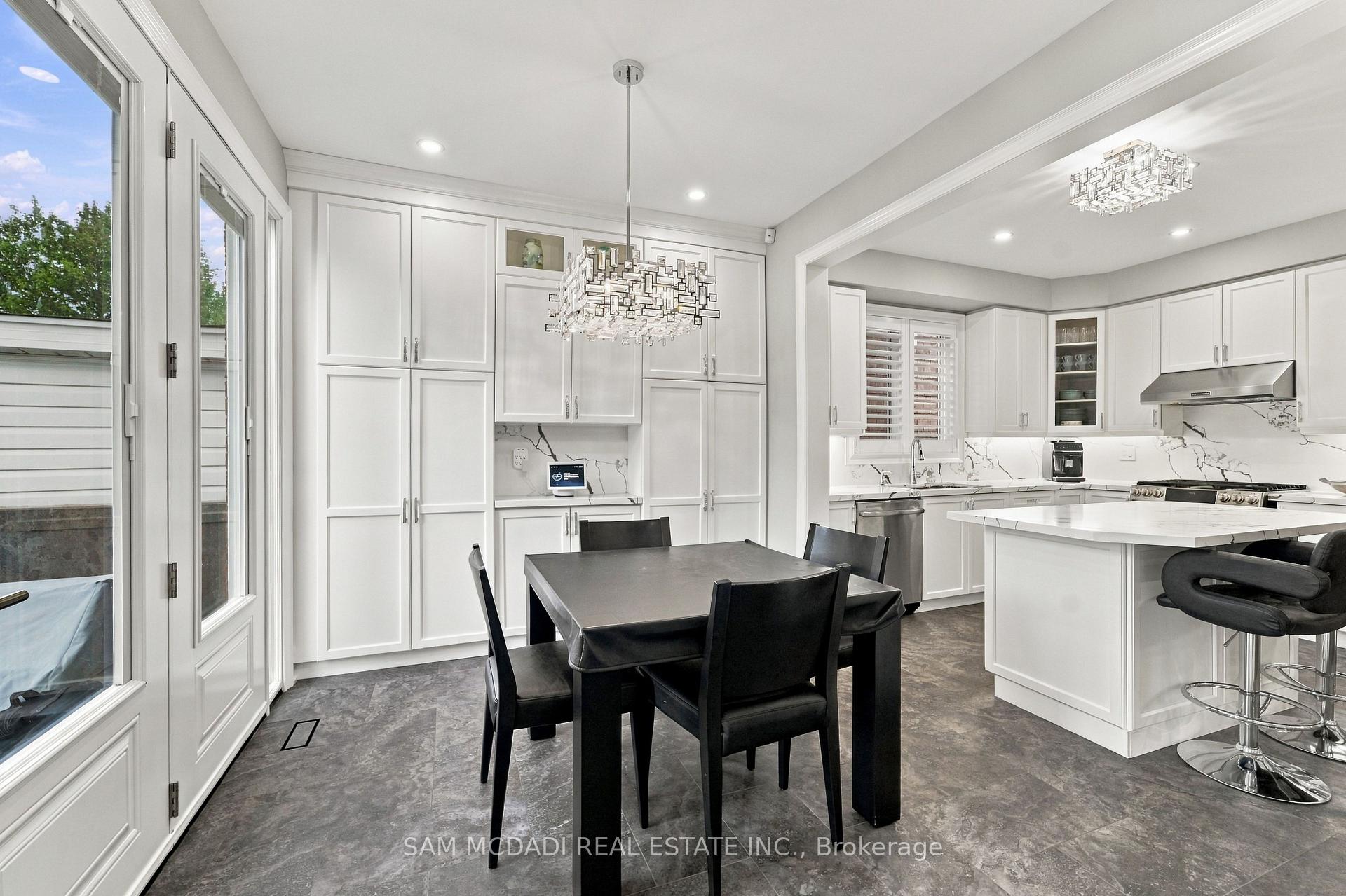 Photo 12 of 238 Schreyer Crescent, Milton, Harrison — HOMEH