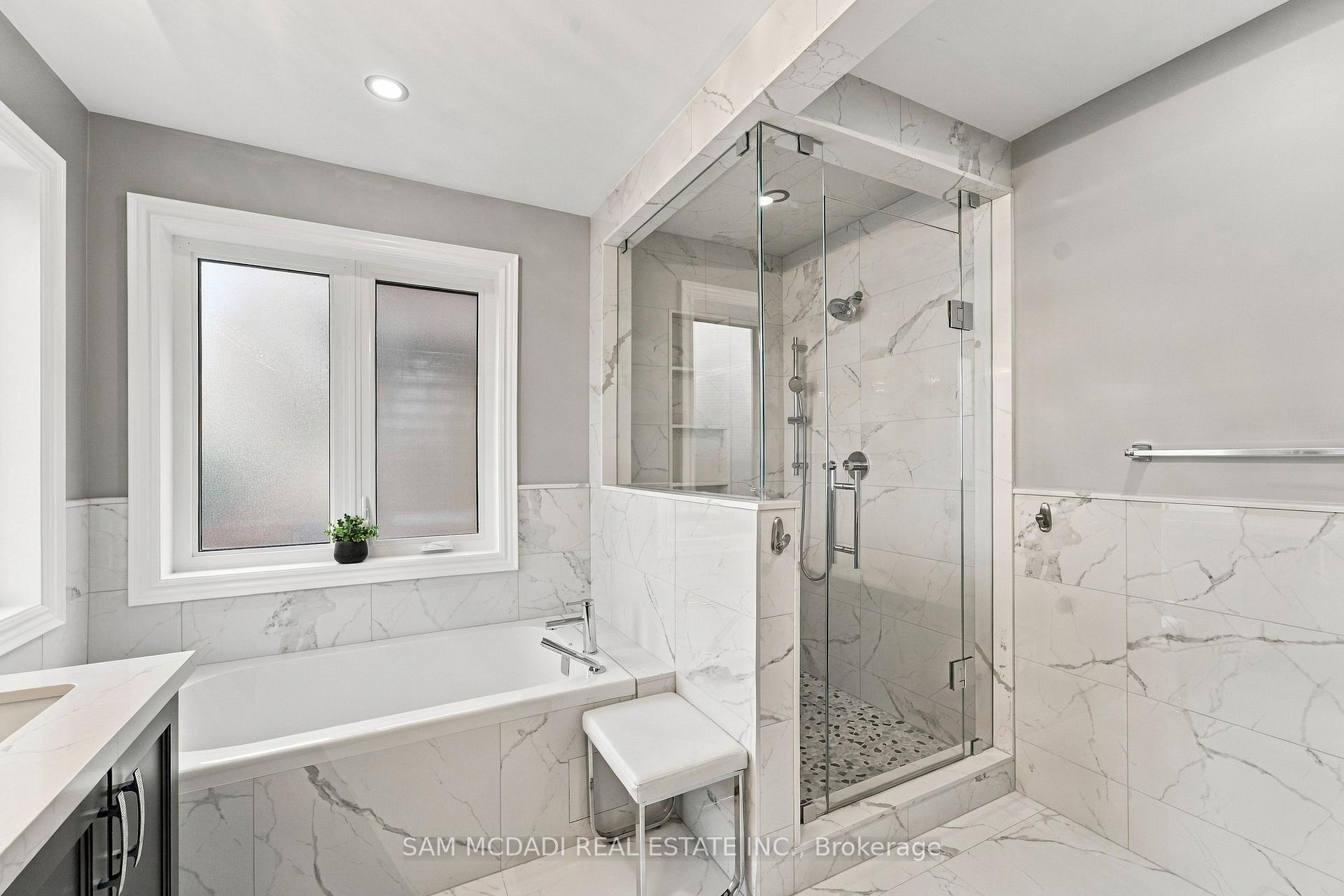 Photo 23 of 238 Schreyer Crescent, Milton, Harrison — HOMEH
