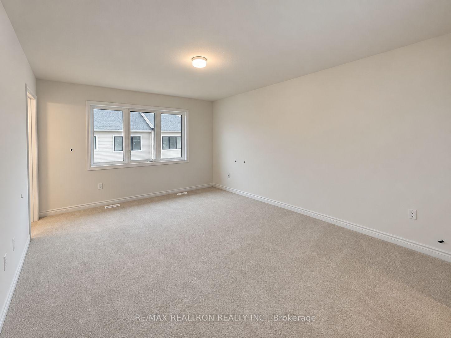Photo 8 of 79 Milady Crescent, Barrie, Painswick South — HOMEH