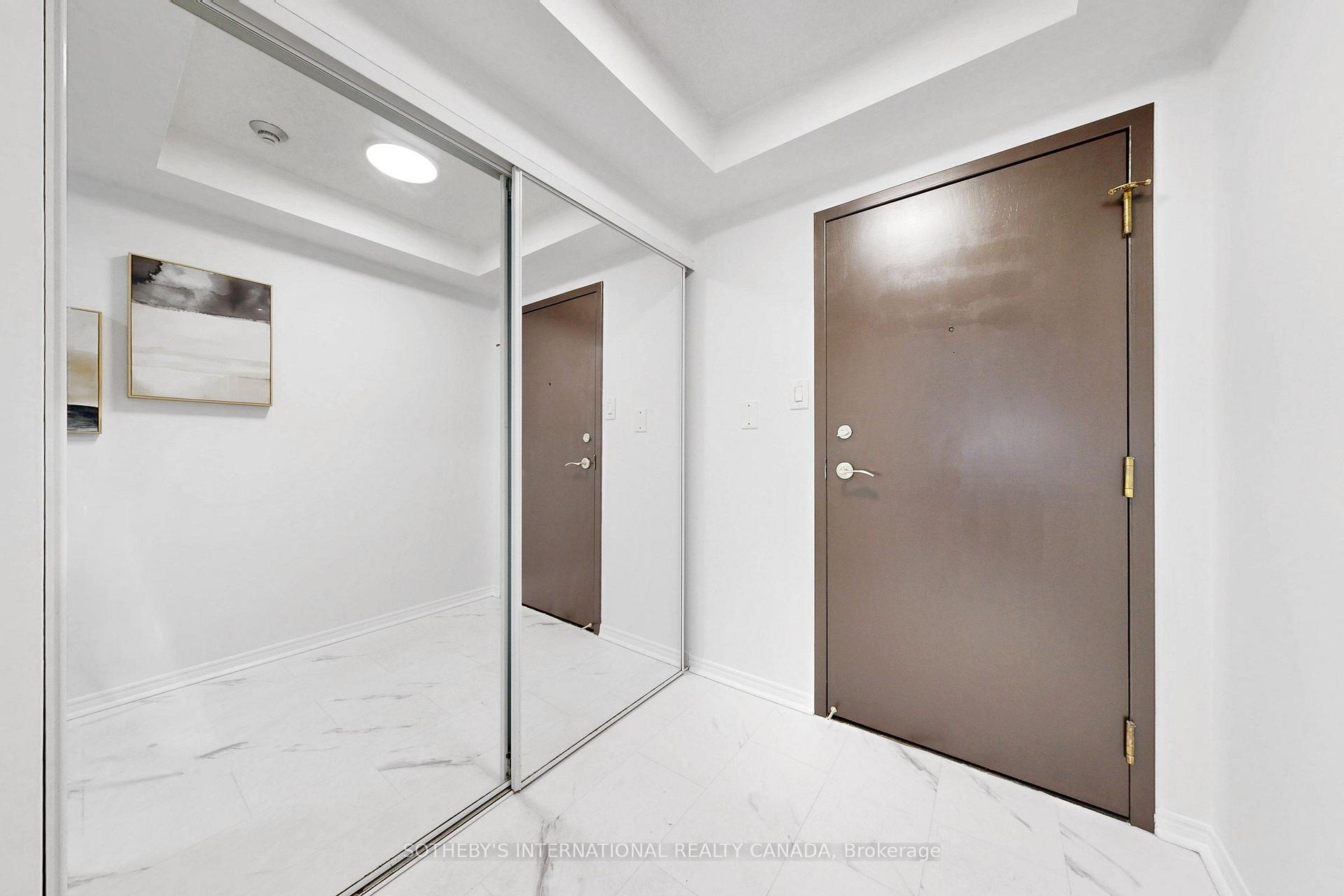 Photo 5 of Unit 414, 10 Queens Quay W, Toronto, Waterfront Communities — HOMEH