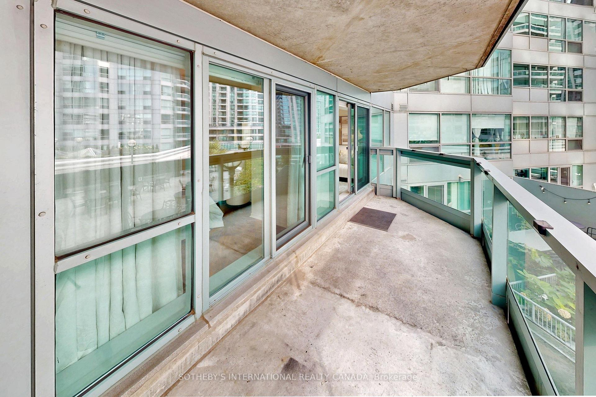 Photo 33 of Unit 414, 10 Queens Quay W, Toronto, Waterfront Communities — HOMEH