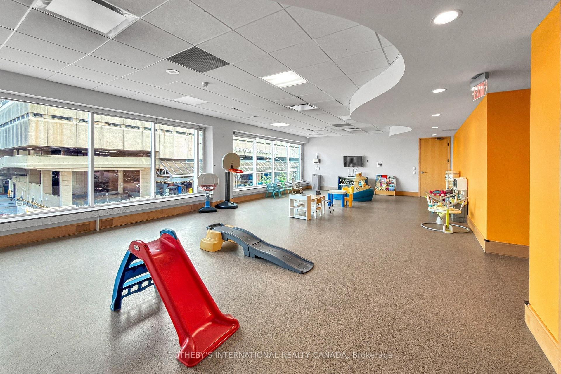 Photo 36 of Unit 414, 10 Queens Quay W, Toronto, Waterfront Communities — HOMEH