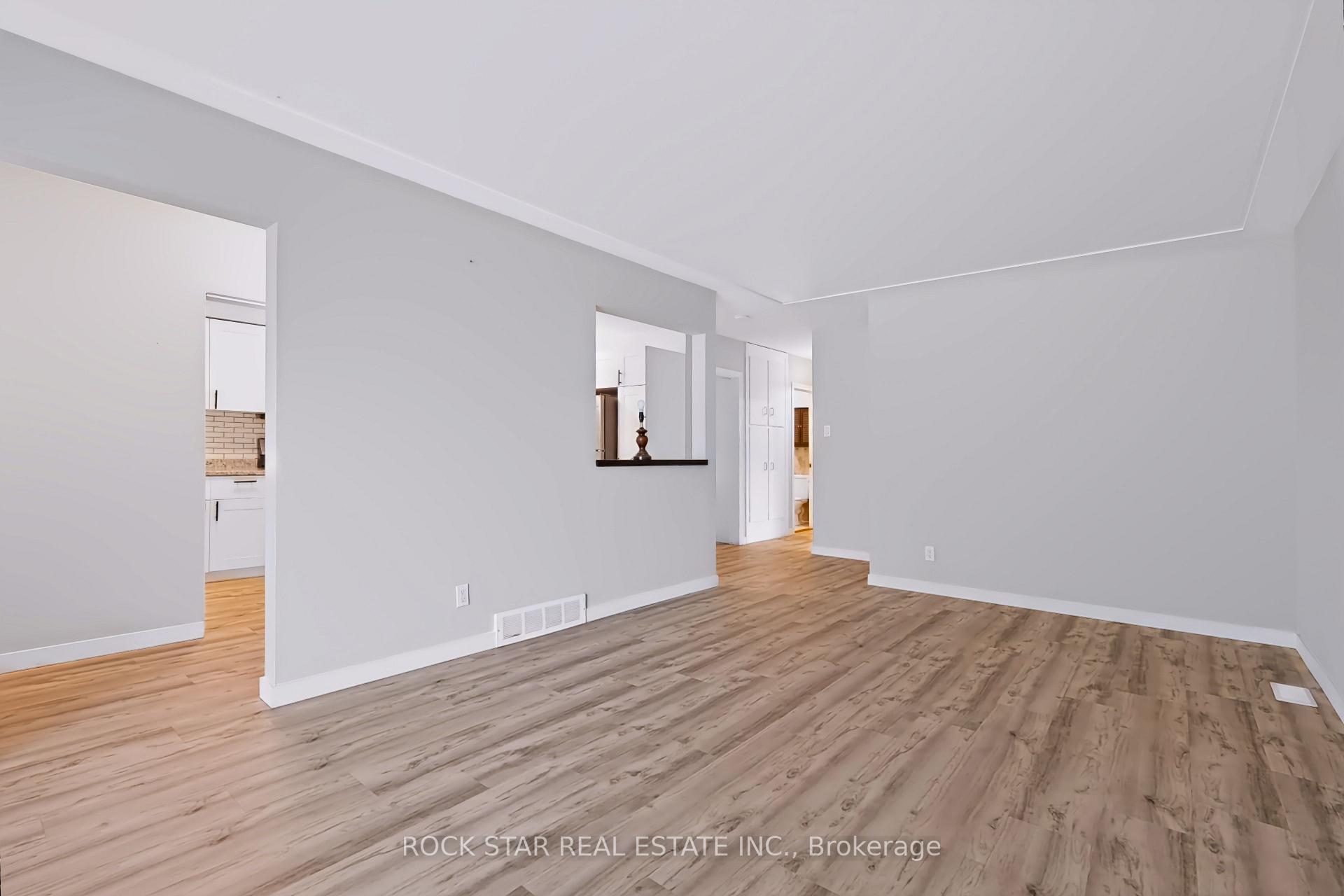 Photo 4 of 82 Franklin Street N, Kitchener, Stanley Park — HOMEH