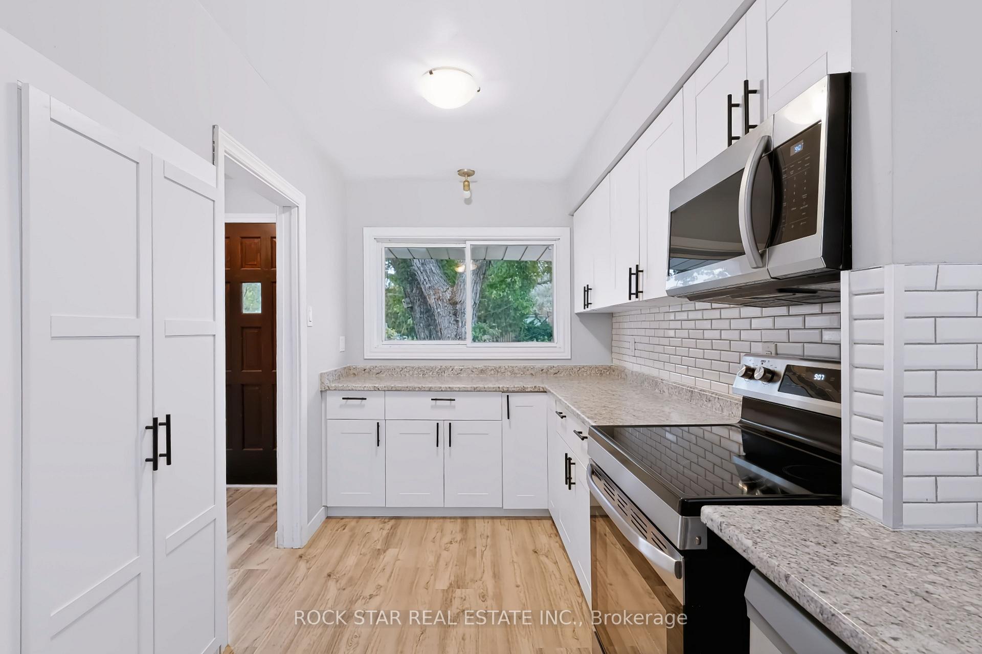 Photo 13 of 82 Franklin Street N, Kitchener, Stanley Park — HOMEH