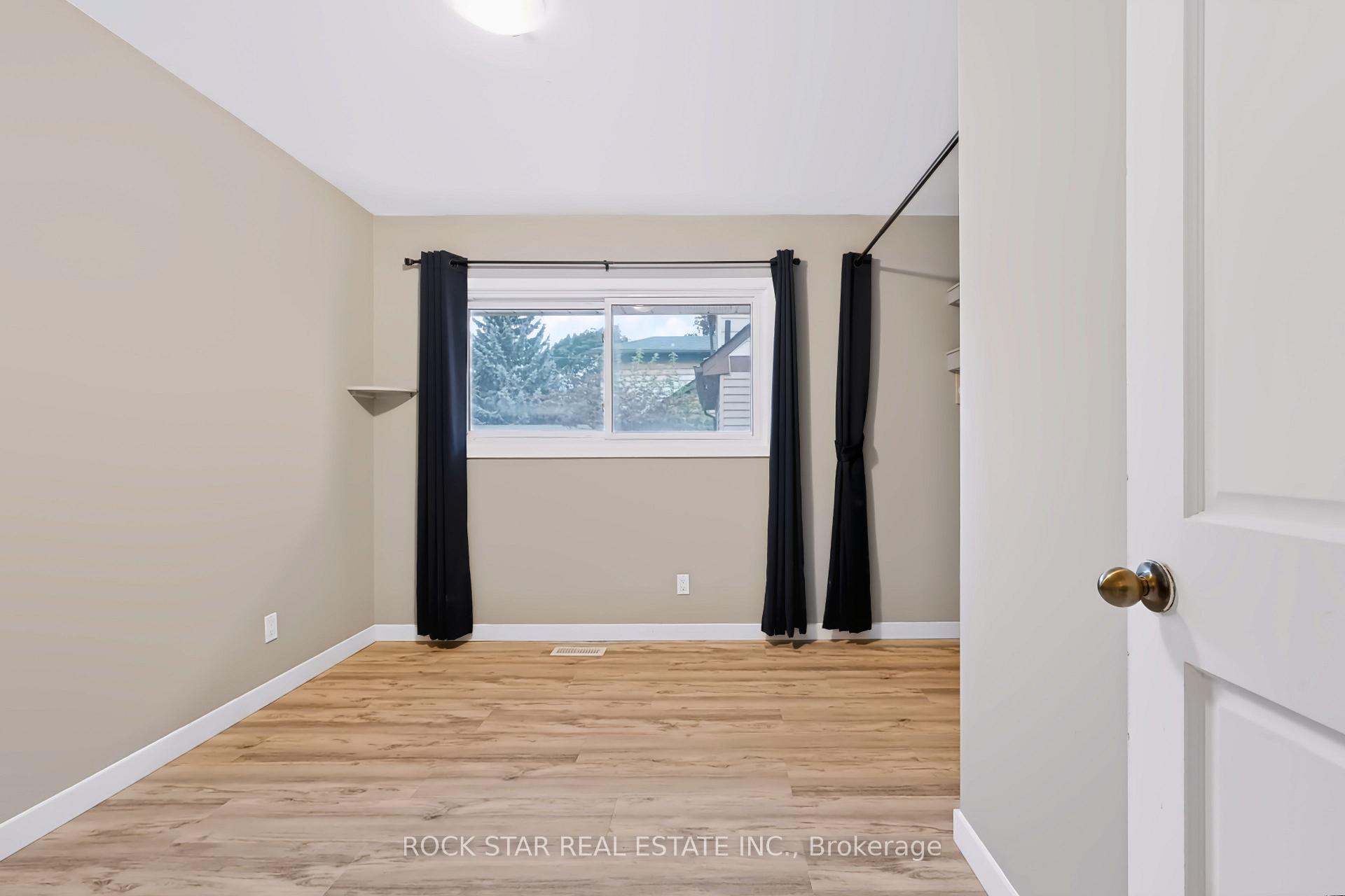 Photo 19 of 82 Franklin Street N, Kitchener, Stanley Park — HOMEH