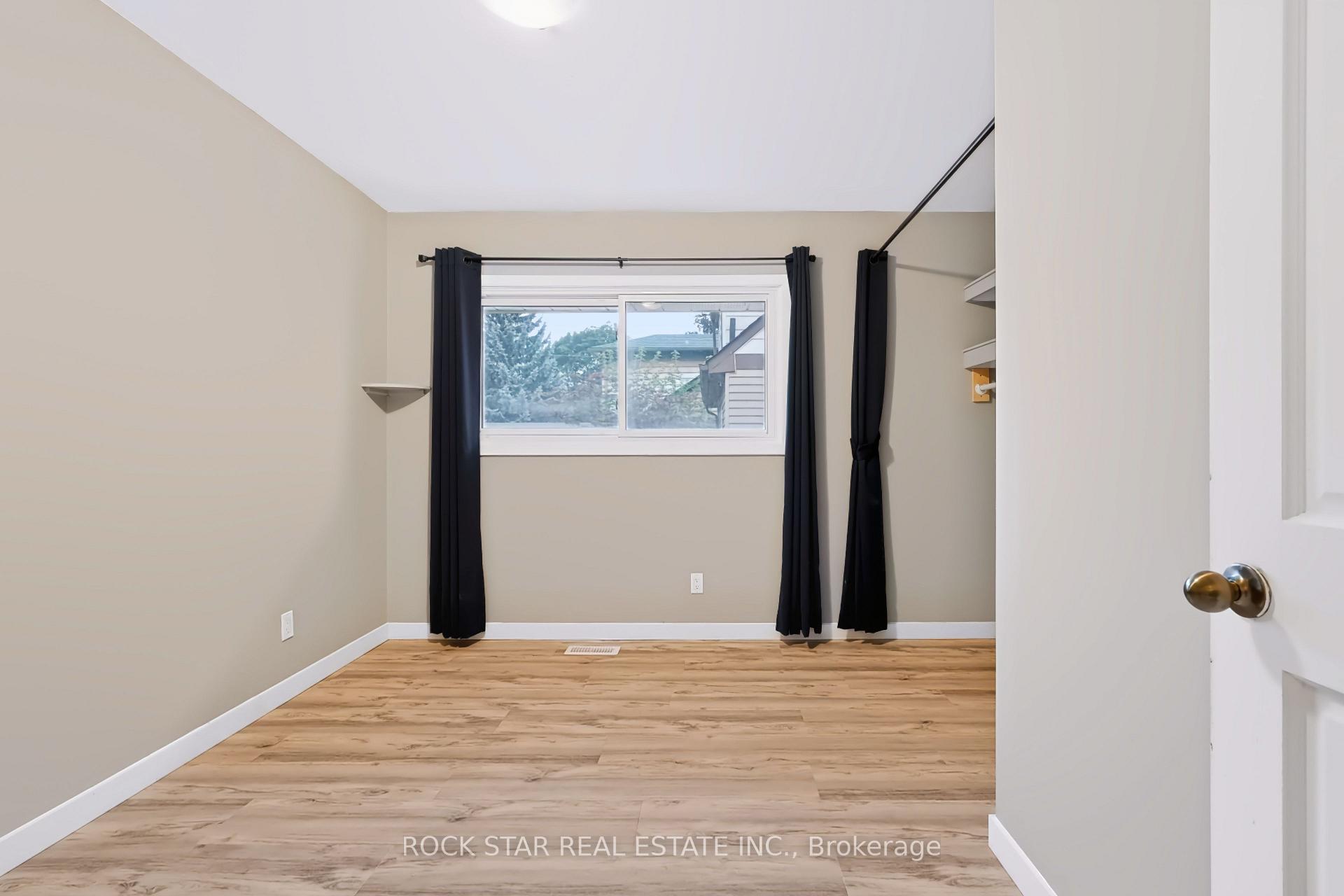 Photo 21 of 82 Franklin Street N, Kitchener, Stanley Park — HOMEH