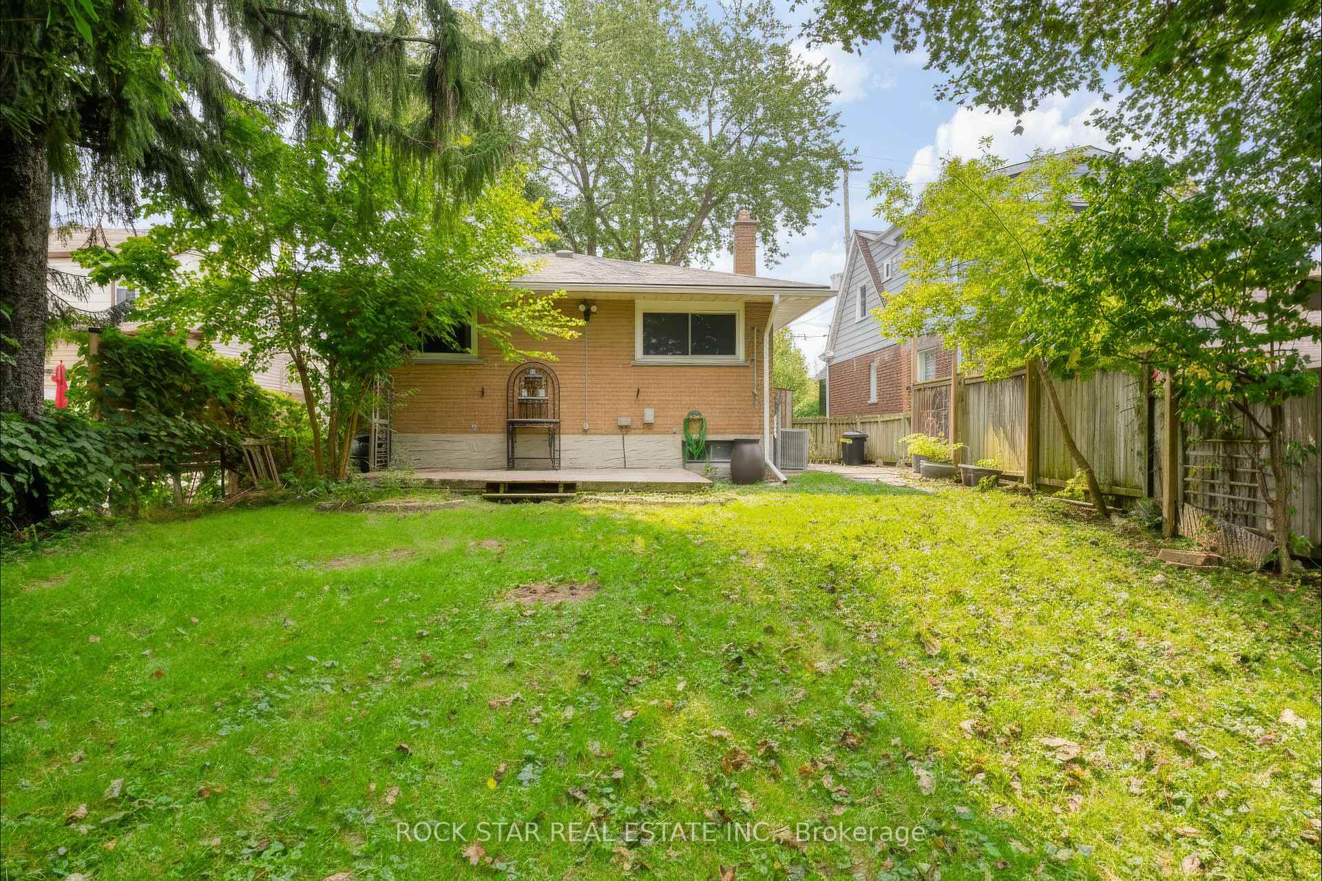 Photo 44 of 82 Franklin Street N, Kitchener, Stanley Park — HOMEH