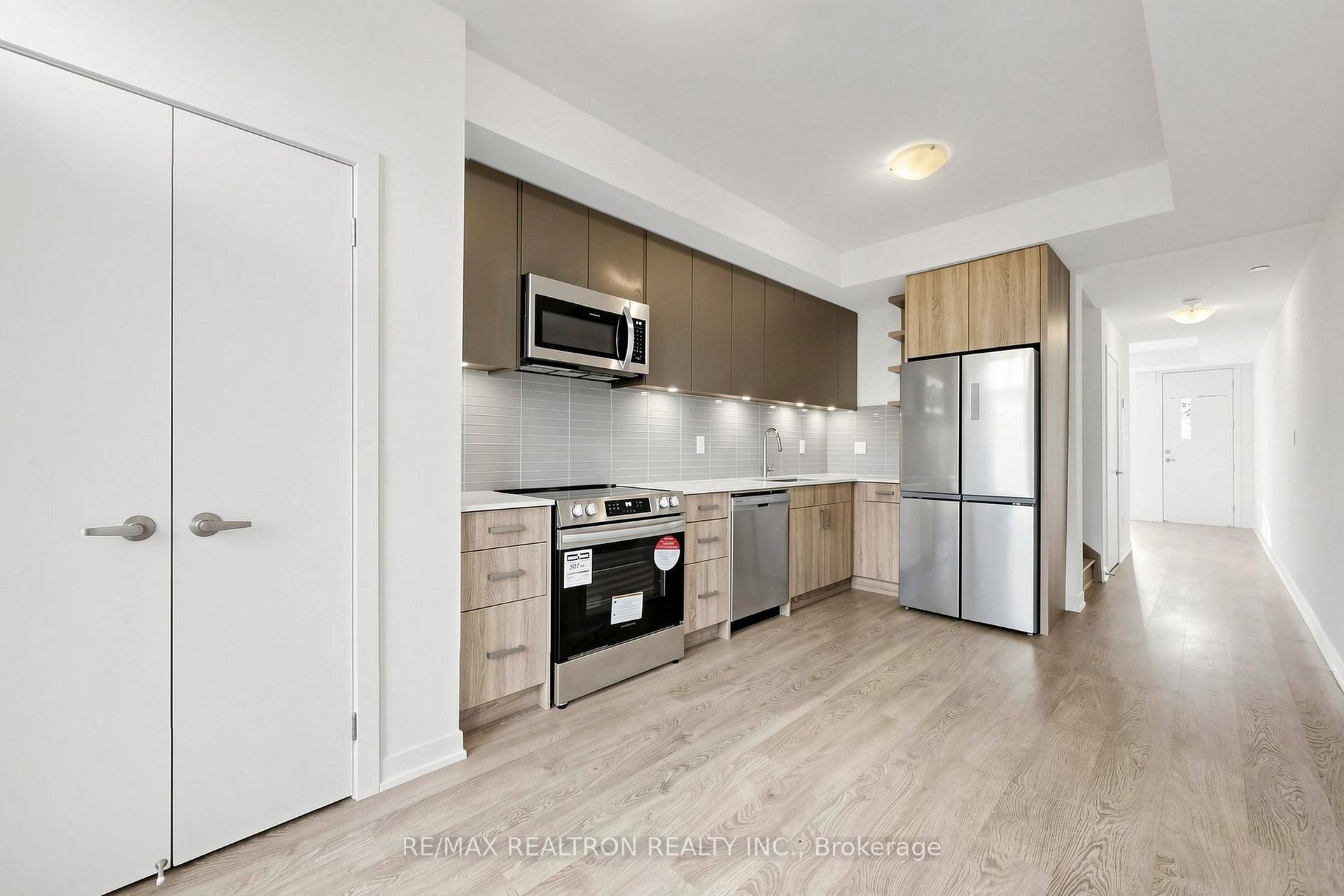 Photo 10 of 64 Turtle Island Road, Toronto, Englemount-Lawrence — HOMEH