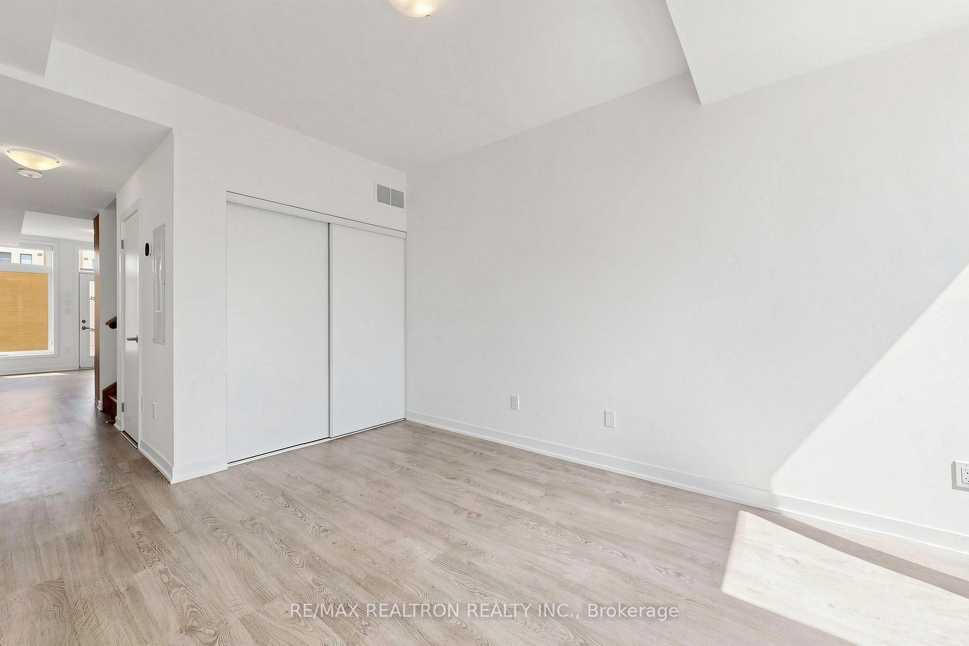 Photo 16 of 64 Turtle Island Road, Toronto, Englemount-Lawrence — HOMEH