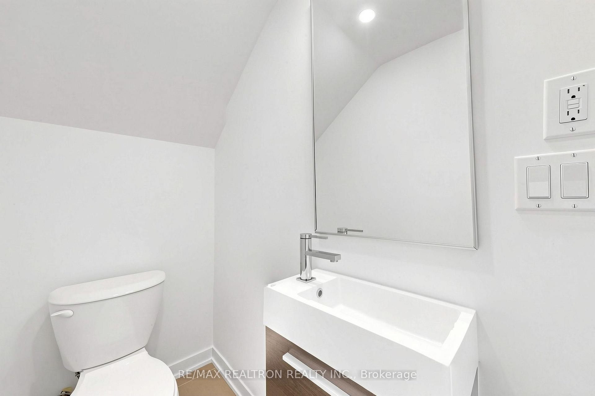 Photo 17 of 64 Turtle Island Road, Toronto, Englemount-Lawrence — HOMEH
