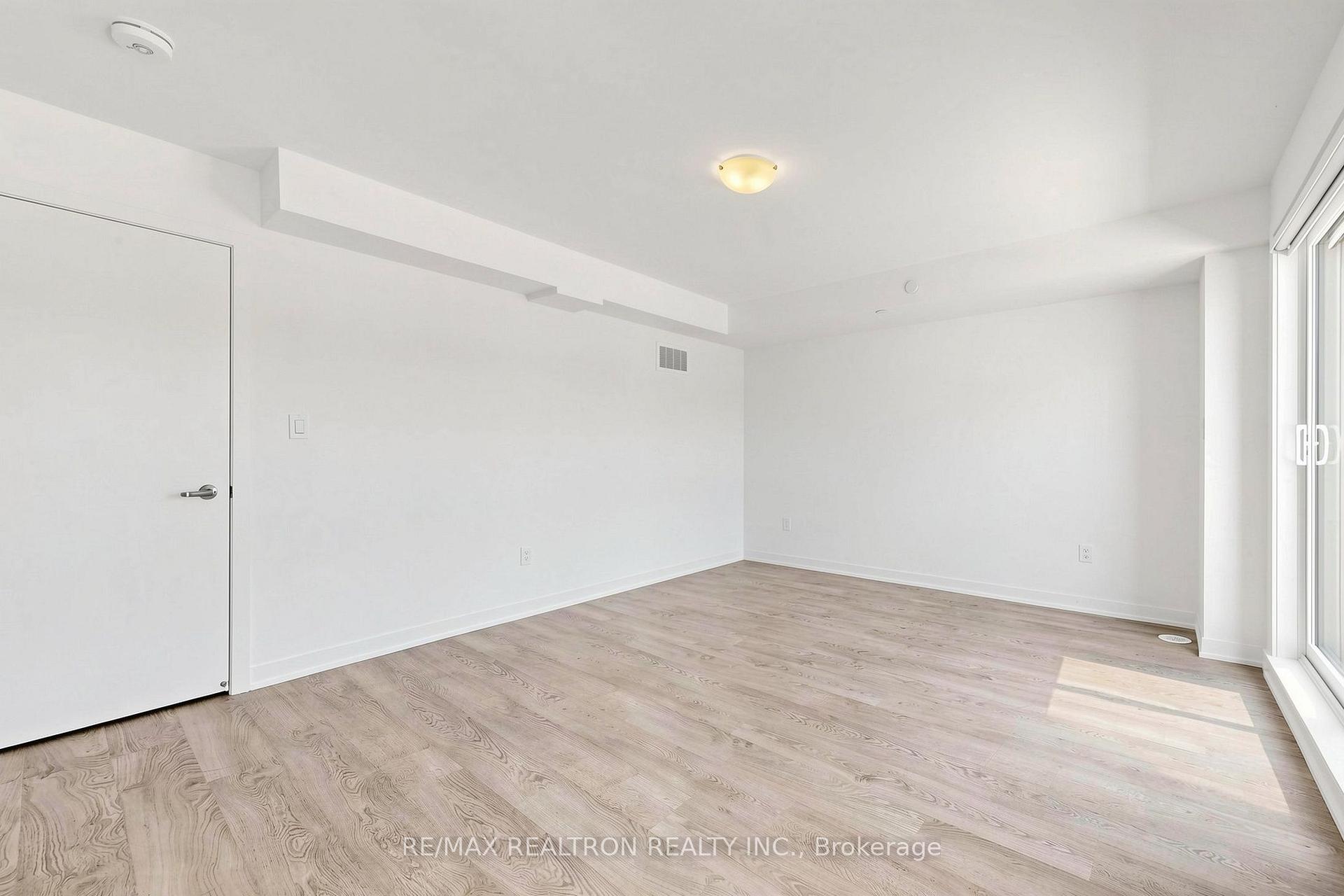 Photo 34 of 64 Turtle Island Road, Toronto, Englemount-Lawrence — HOMEH