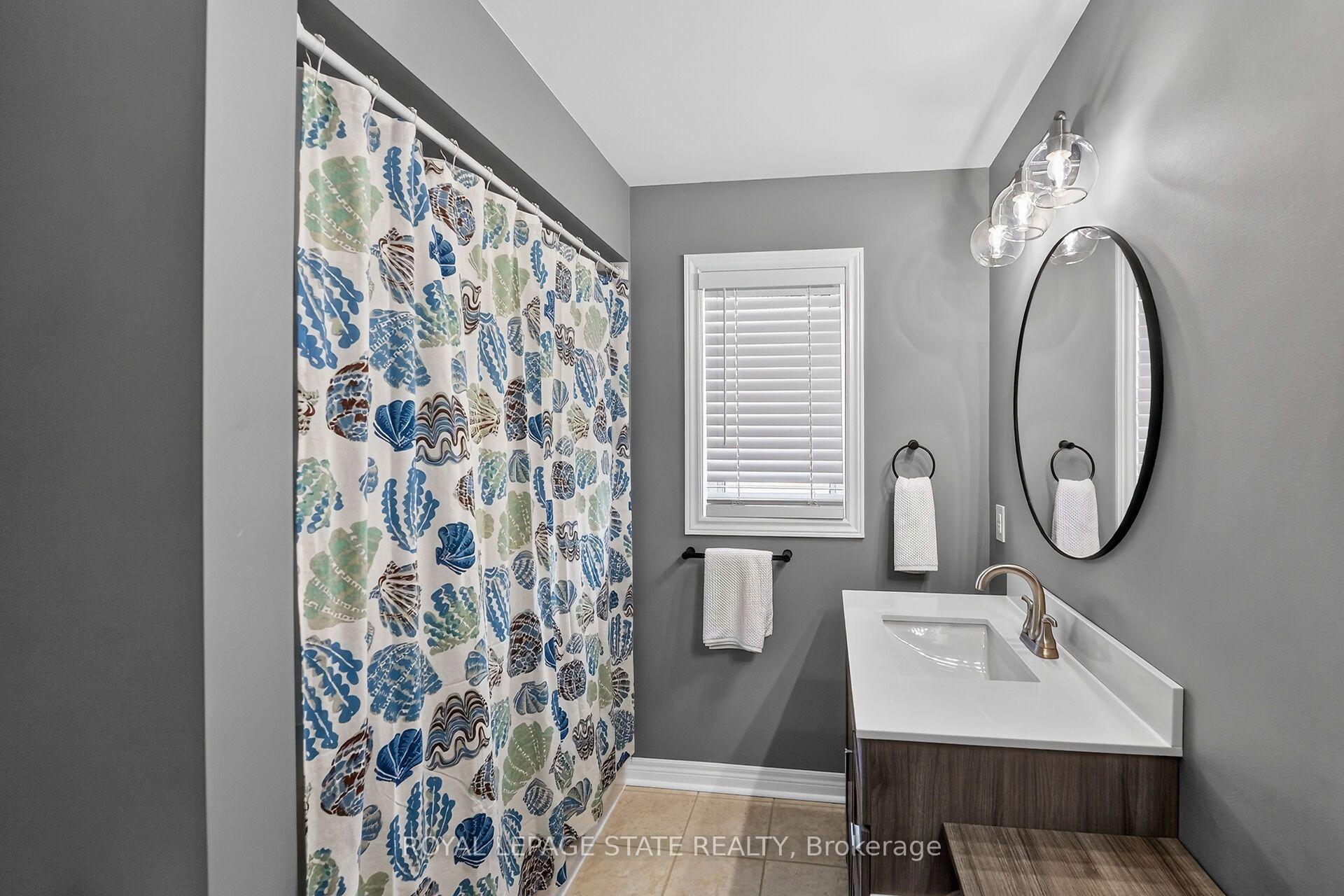 Photo 31 of 4480 Weltman Way, Lincoln, Beamsville — HOMEH