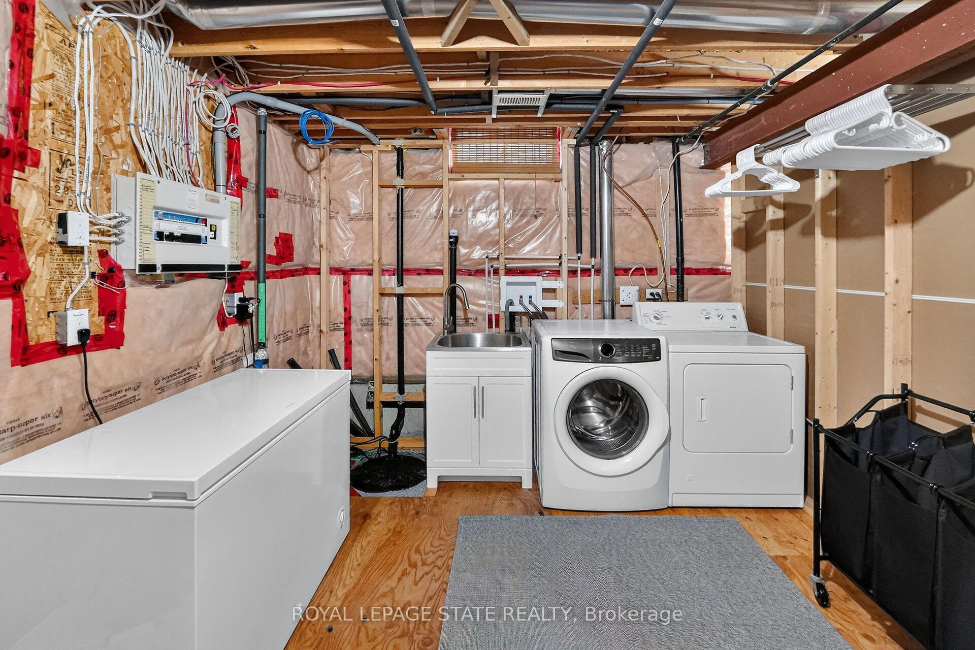 Photo 33 of 4480 Weltman Way, Lincoln, Beamsville — HOMEH