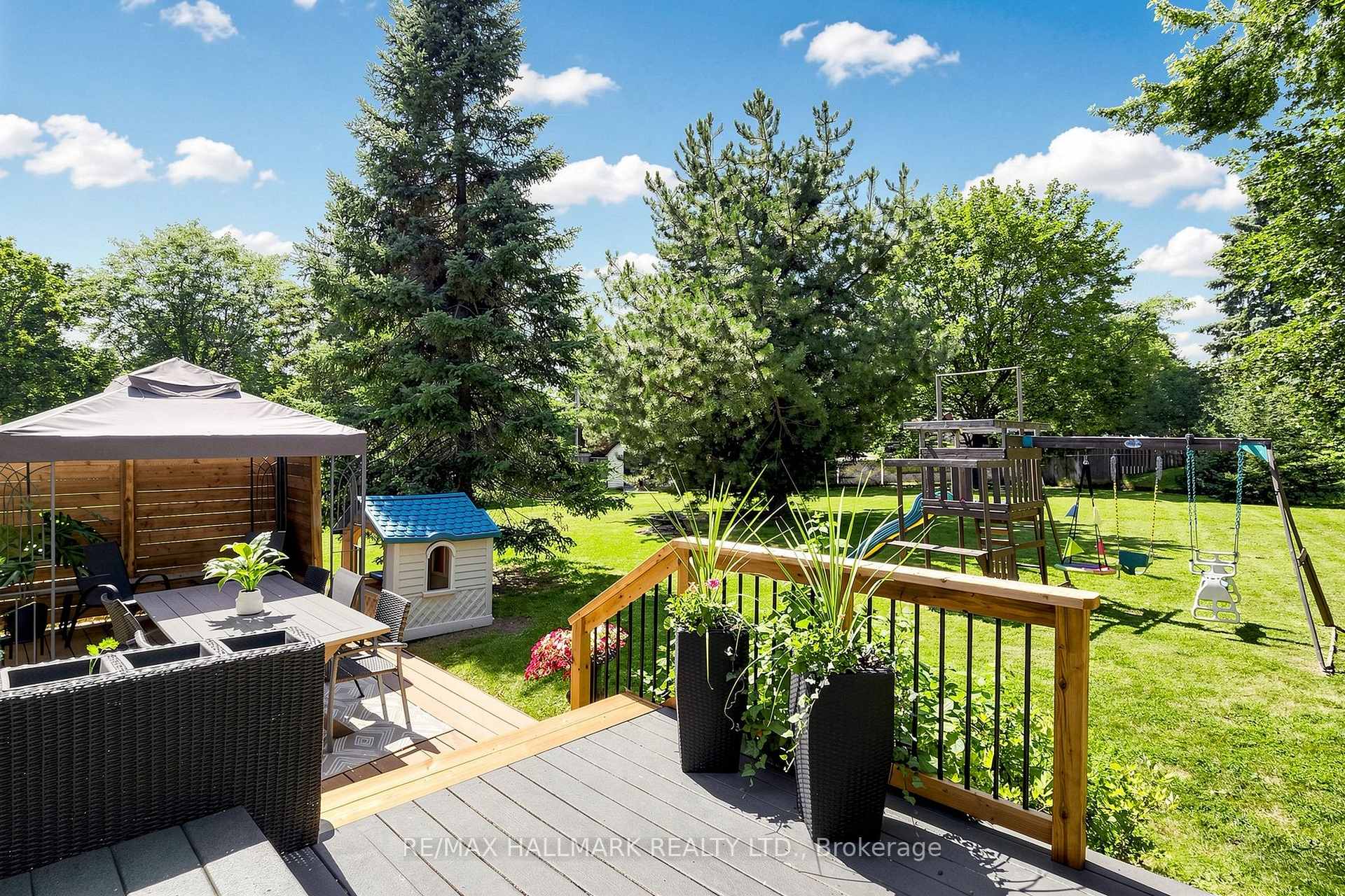 Photo 23 of 20 Oak Court, Aurora, Aurora Village — HOMEH