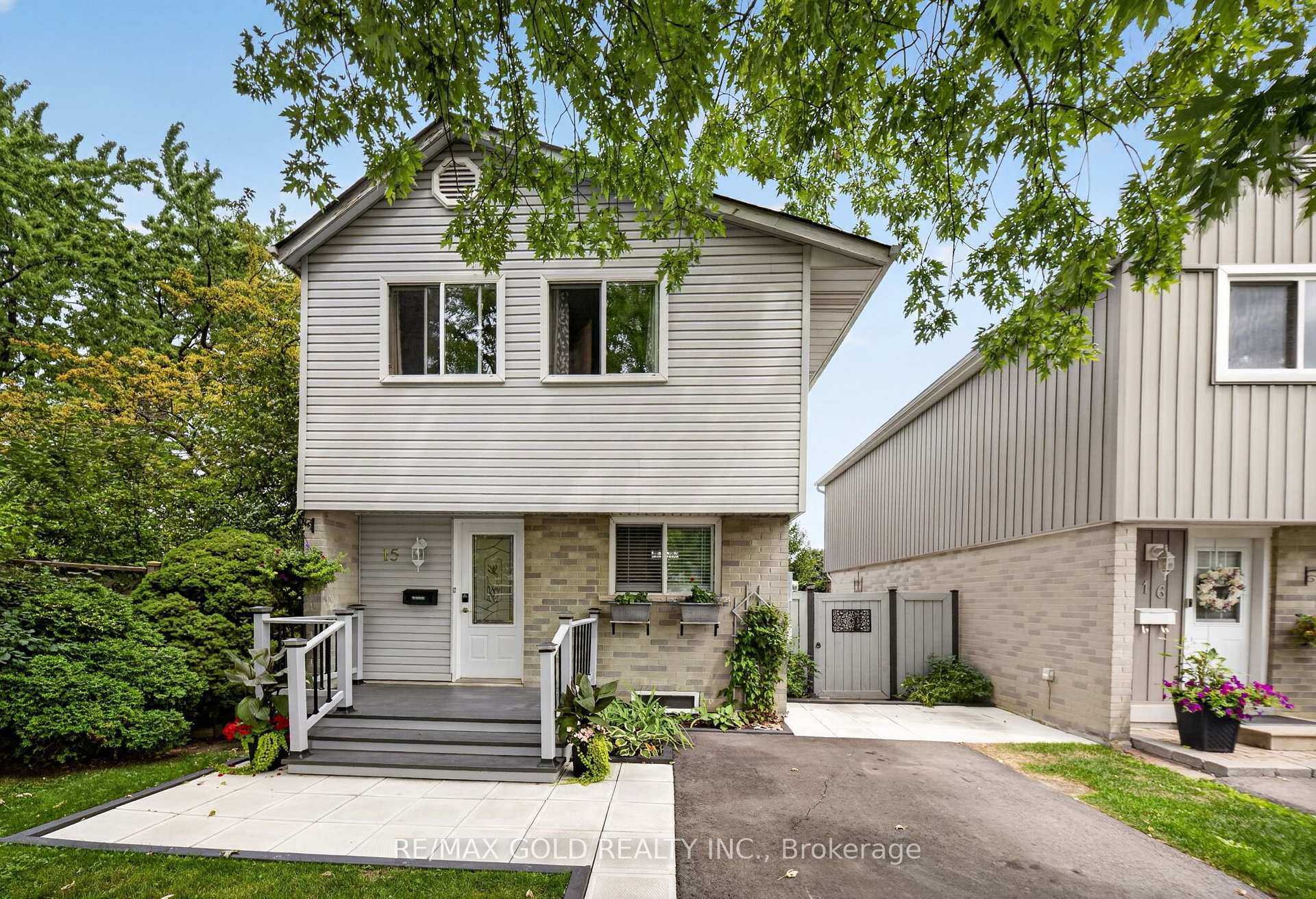 Photo 2 of 15 Jackman Drive, Brampton, Northgate — HOMEH