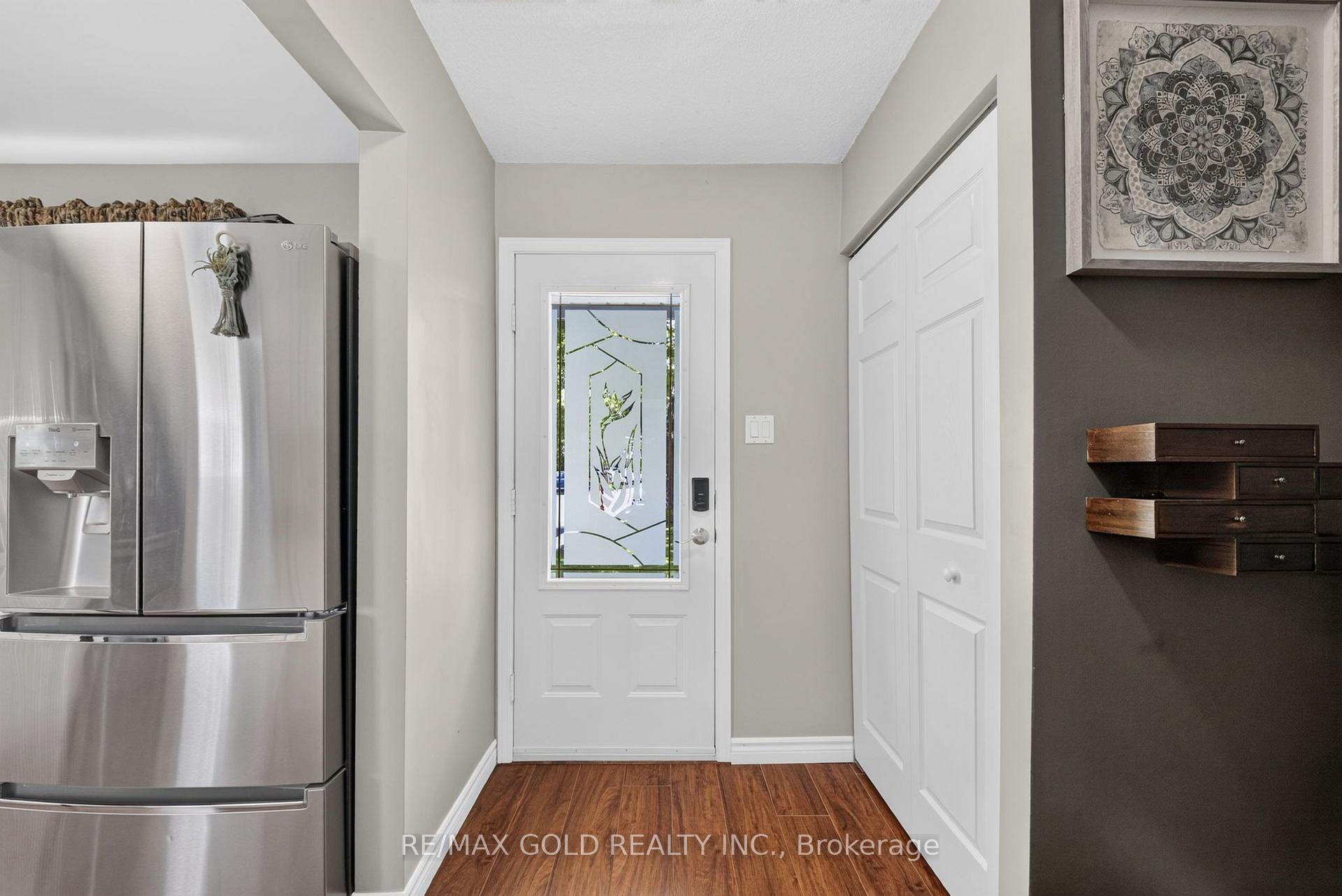 Photo 4 of 15 Jackman Drive, Brampton, Northgate — HOMEH