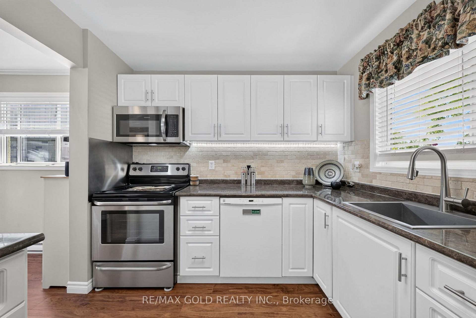 Photo 6 of 15 Jackman Drive, Brampton, Northgate — HOMEH