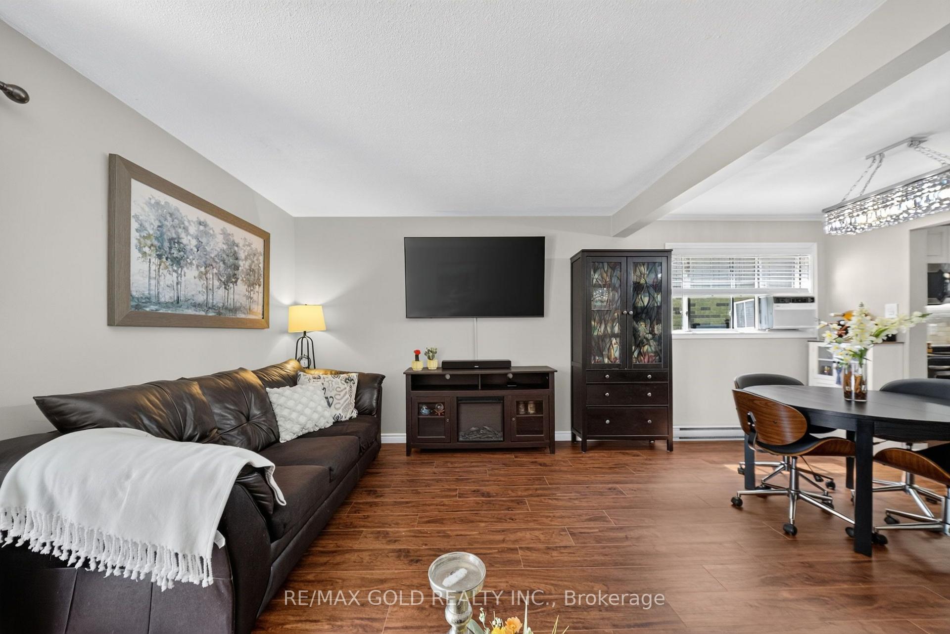 Photo 12 of 15 Jackman Drive, Brampton, Northgate — HOMEH