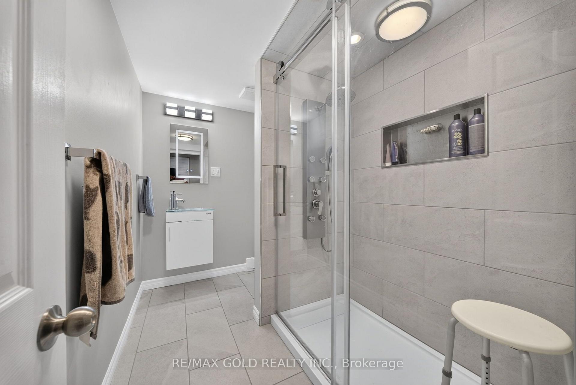 Photo 33 of 15 Jackman Drive, Brampton, Northgate — HOMEH