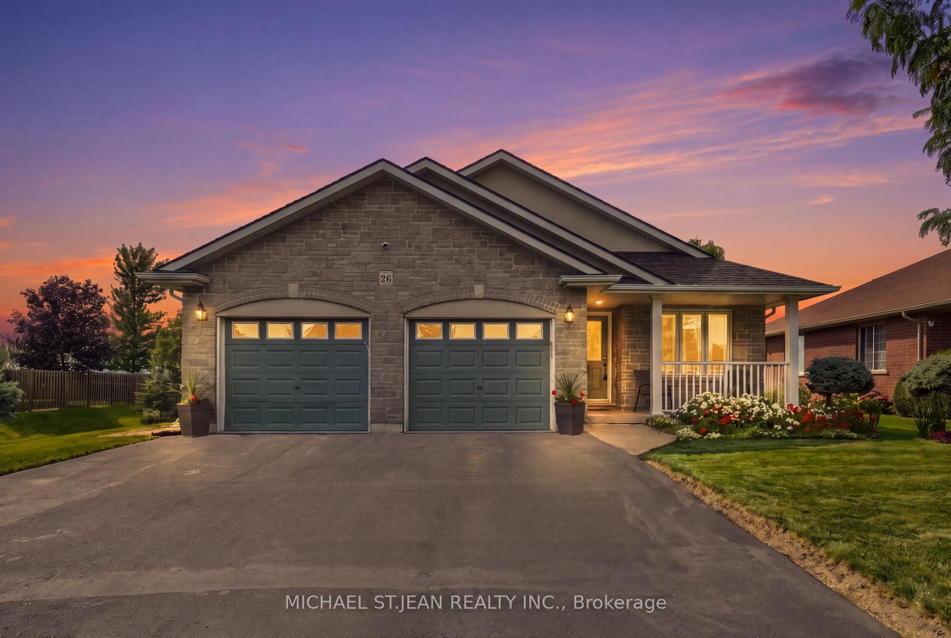 Photo of 26 Leslie Street W