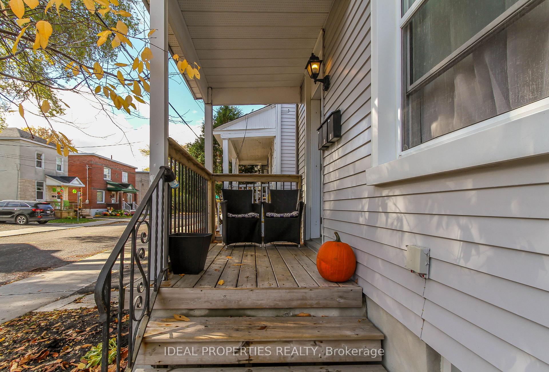 Photo 2 of Unit 2, 185 Louisa Street, Ottawa, West Centre Town — HOMEH