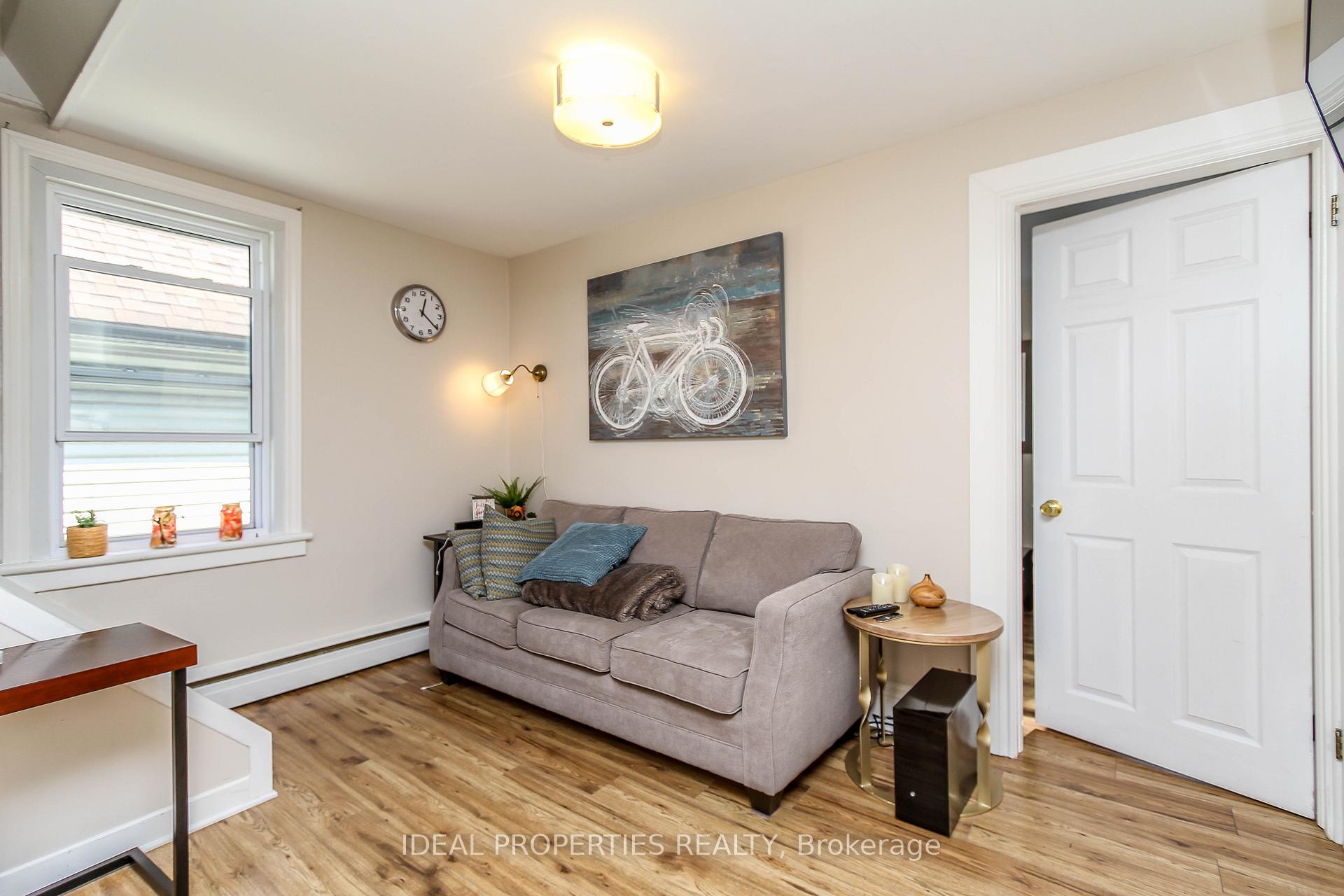 Photo 3 of Unit 2, 185 Louisa Street, Ottawa, West Centre Town — HOMEH