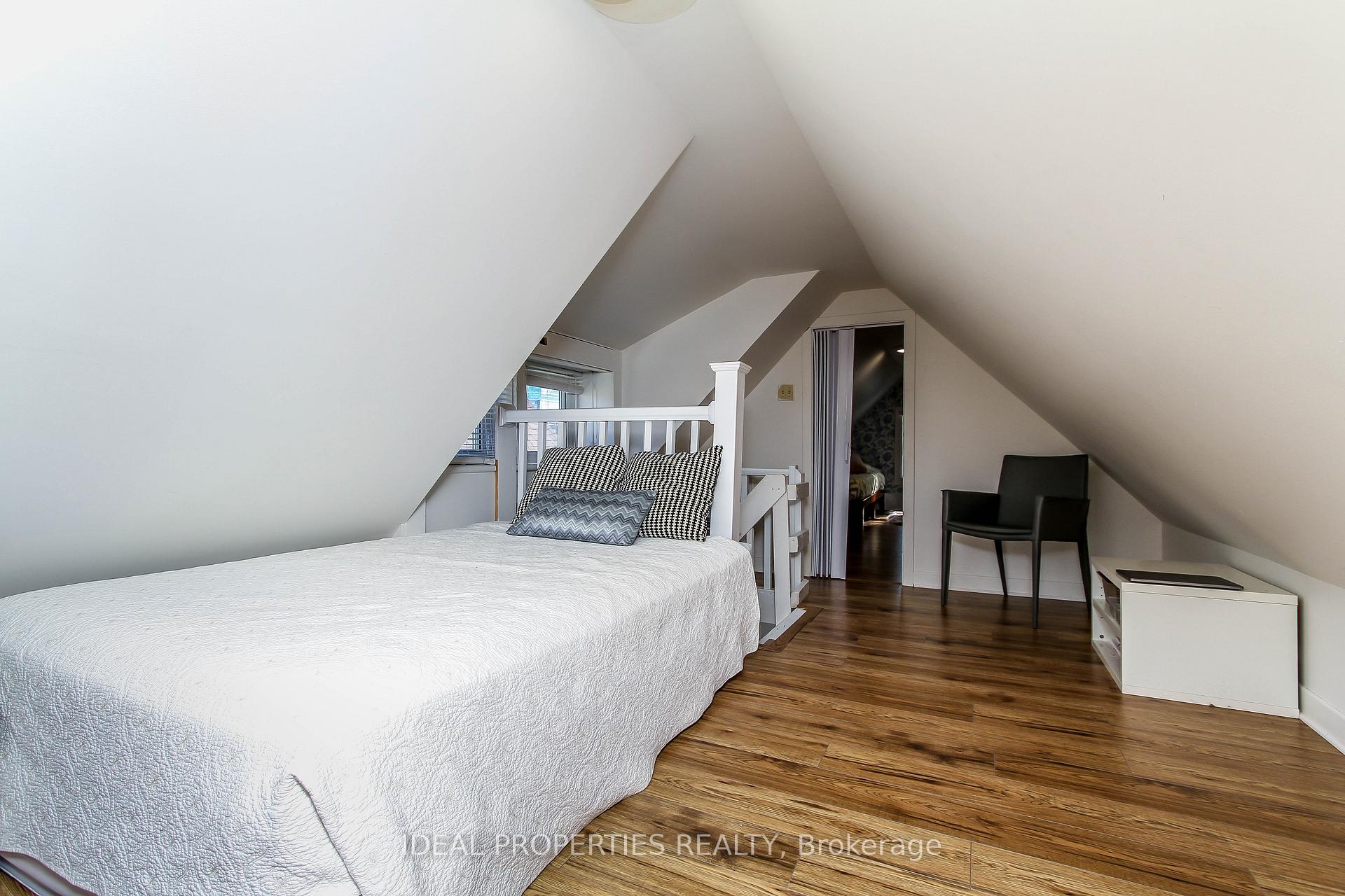 Photo 6 of Unit 2, 185 Louisa Street, Ottawa, West Centre Town — HOMEH