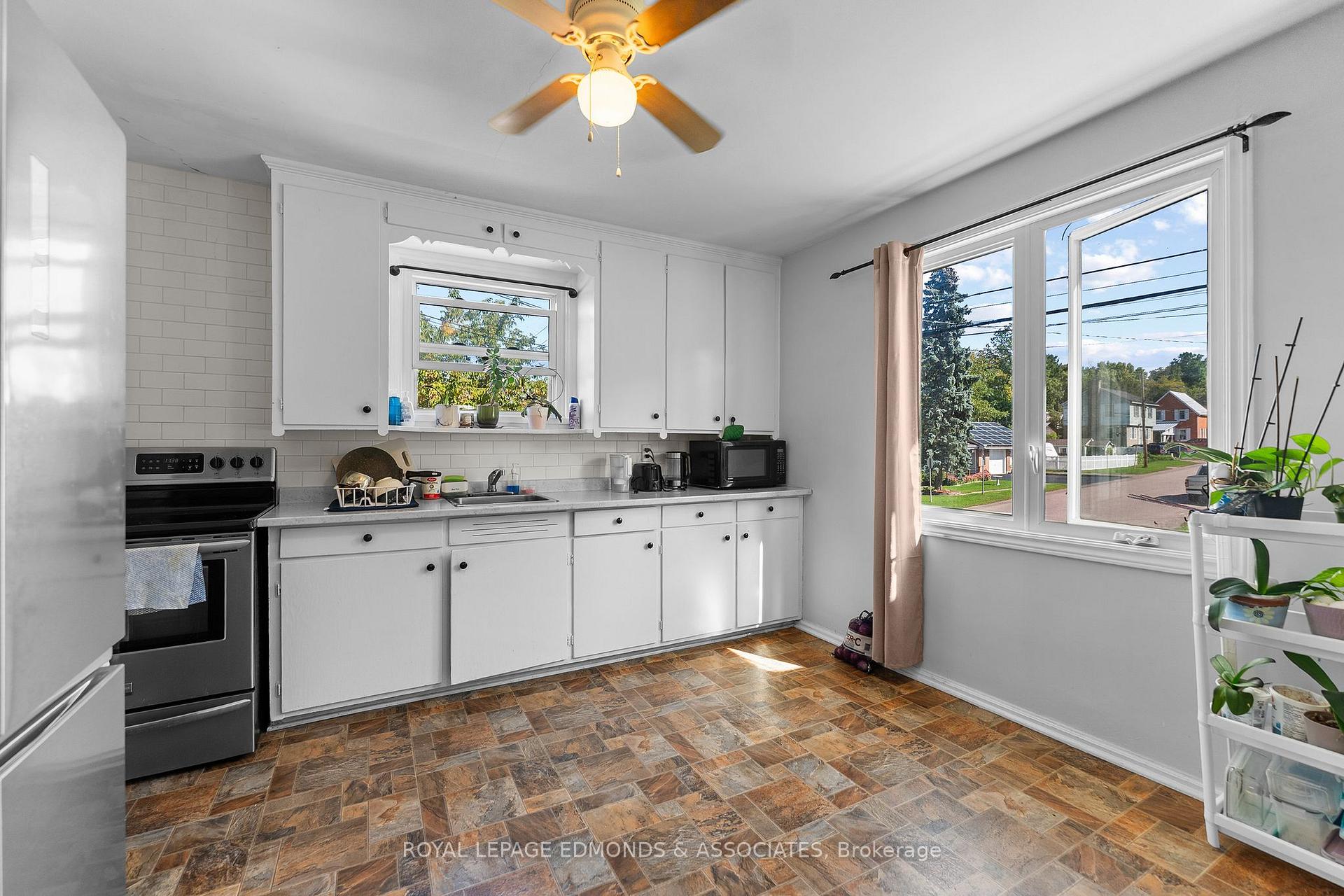 Photo 9 of 526 Mackay Street, Pembroke, Pembroke — HOMEH