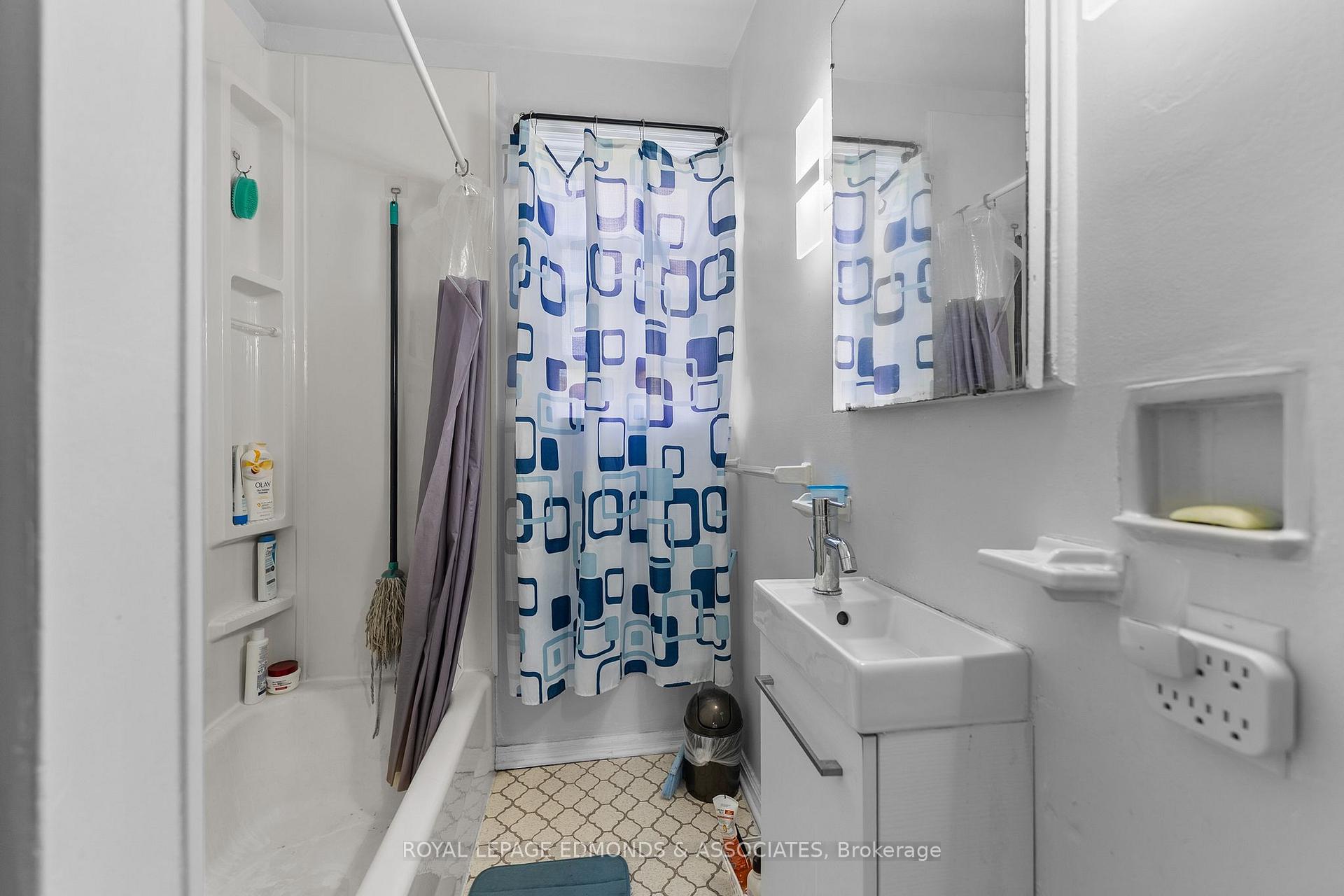 Photo 13 of 526 Mackay Street, Pembroke, Pembroke — HOMEH