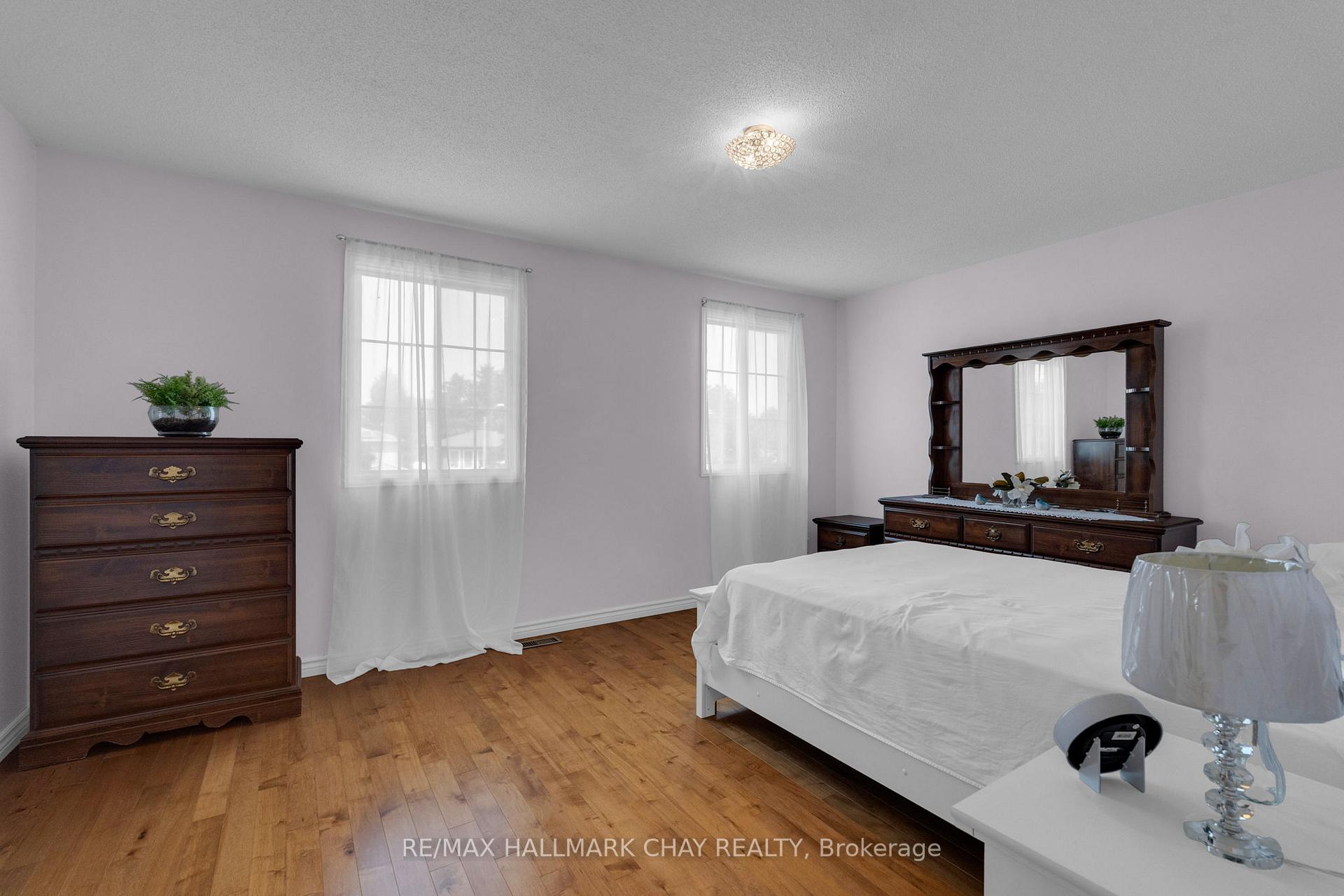 Photo 15 of 86 Trillium Crescent, Barrie, Allandale Heights — HOMEH