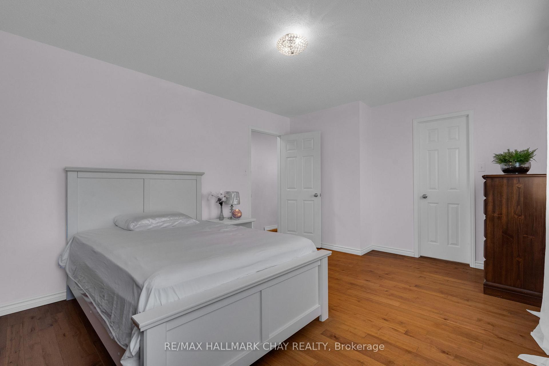 Photo 17 of 86 Trillium Crescent, Barrie, Allandale Heights — HOMEH