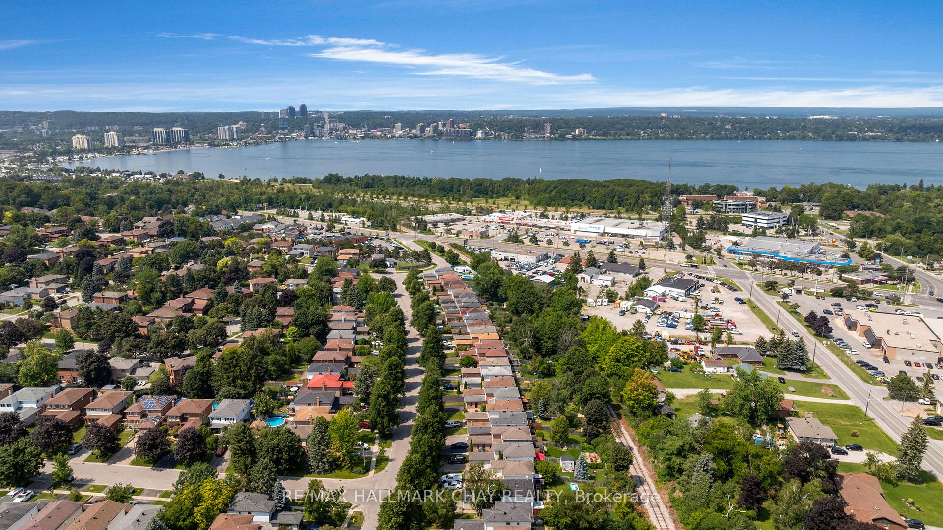 Photo 32 of 86 Trillium Crescent, Barrie, Allandale Heights — HOMEH