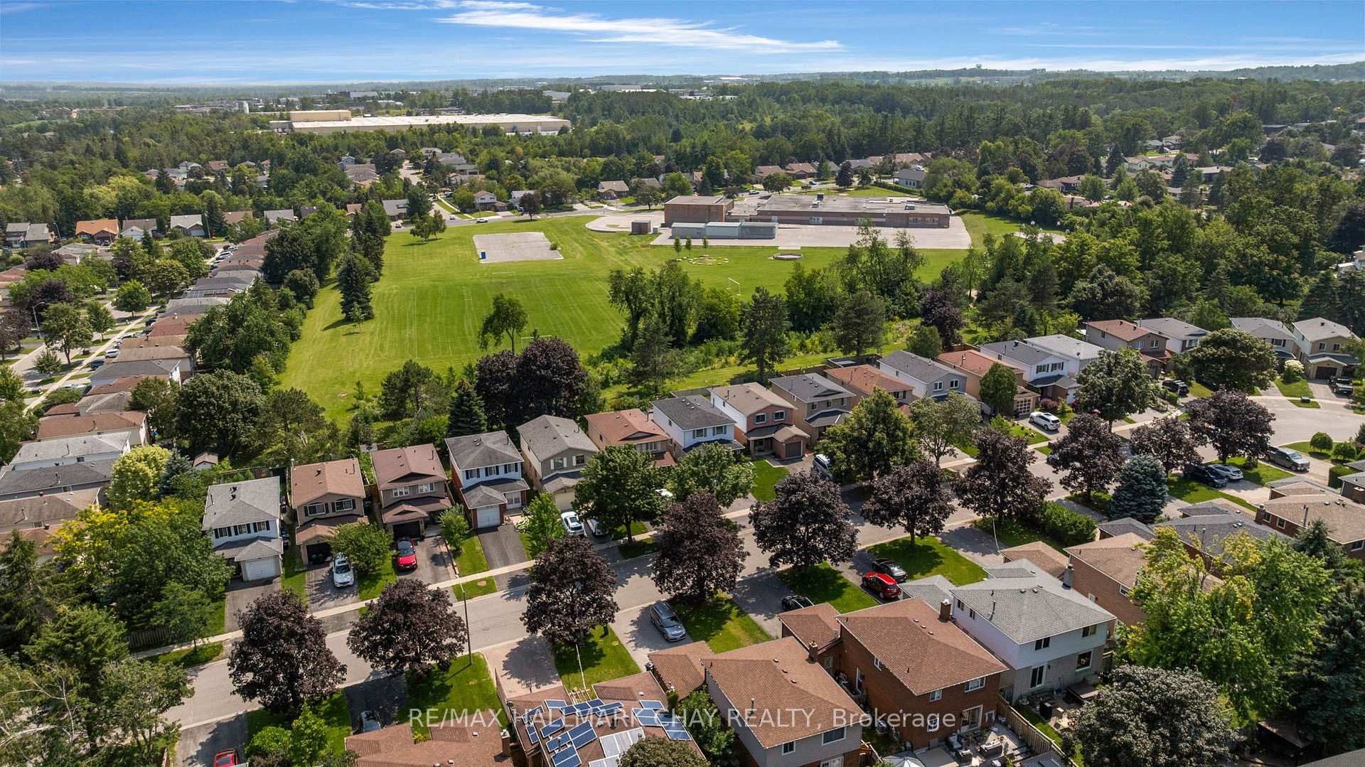 Photo 35 of 86 Trillium Crescent, Barrie, Allandale Heights — HOMEH